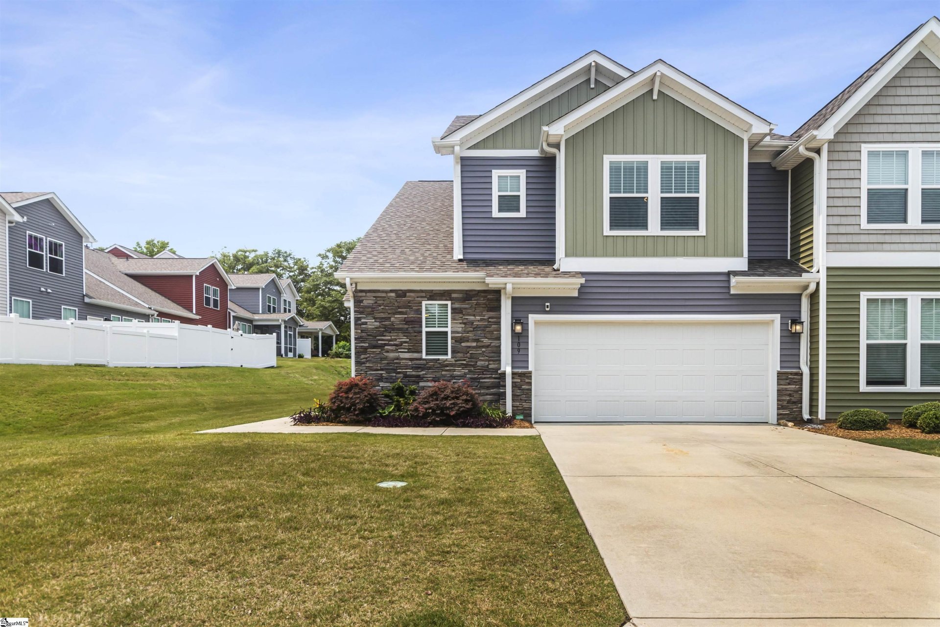 Property image 1 at 109 Creekhaven Lane, Taylors, SC 29687