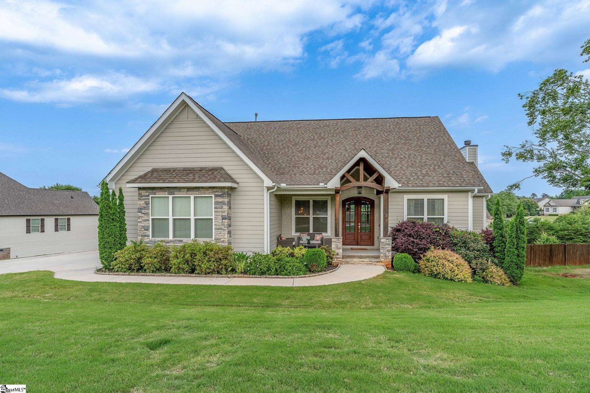 Property image 1 at 2 Winding Walk Way, Taylors, SC 29687