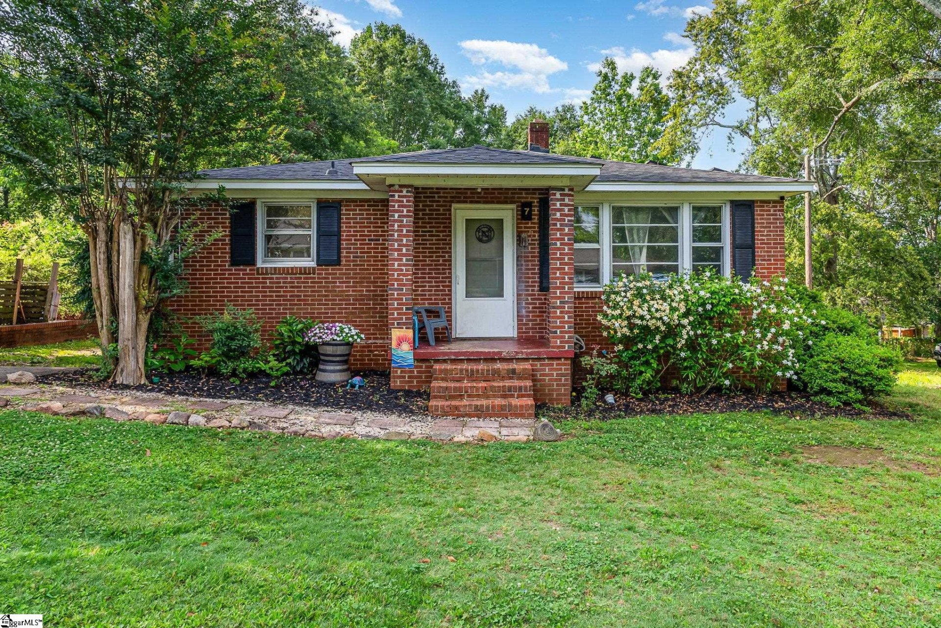 Property at 7 Edgewood Street, Liberty, SC 29657-1301