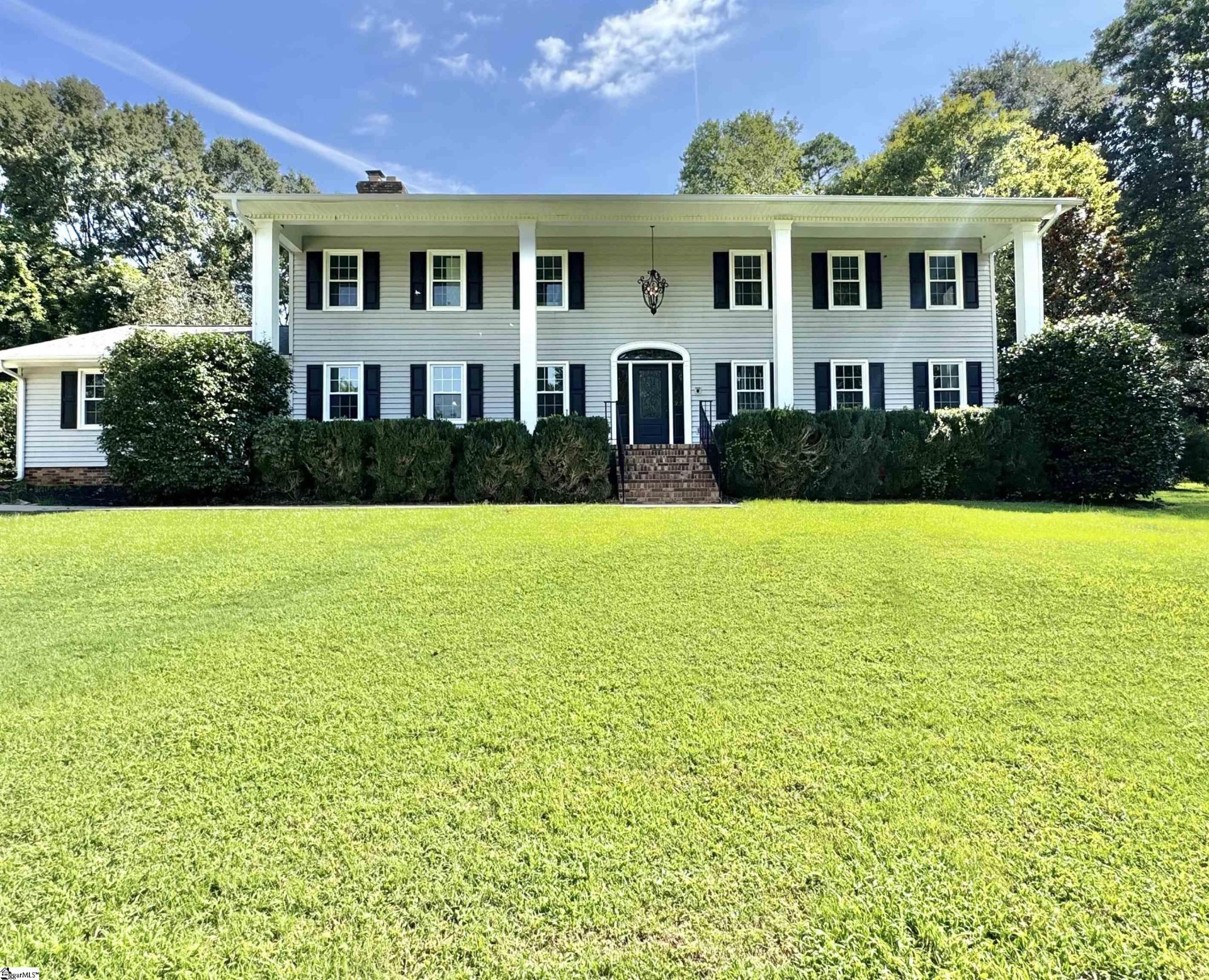 102 Buckingham Court