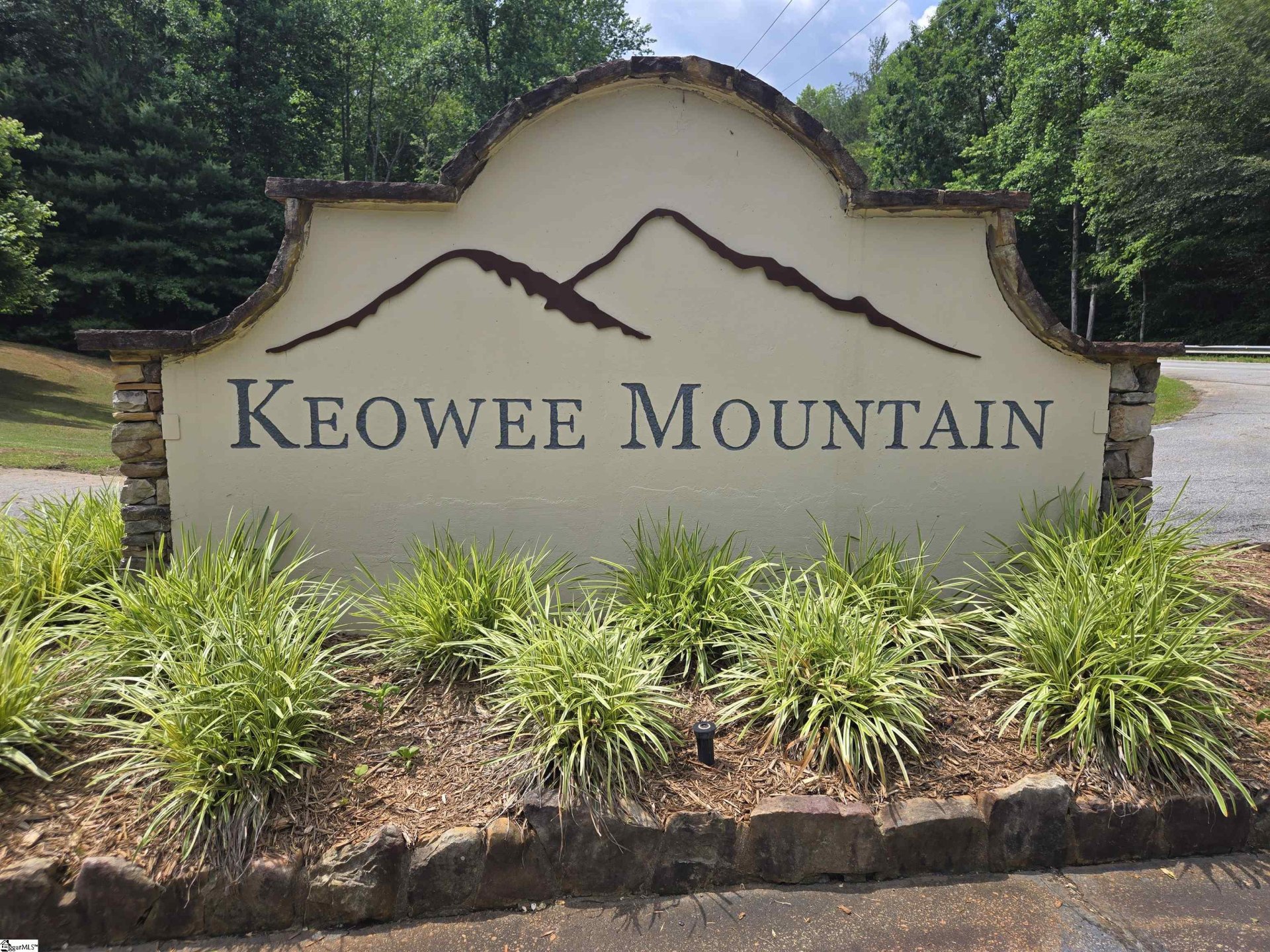 Property at 109 Bernhardt Way, Pickens, SC 29671