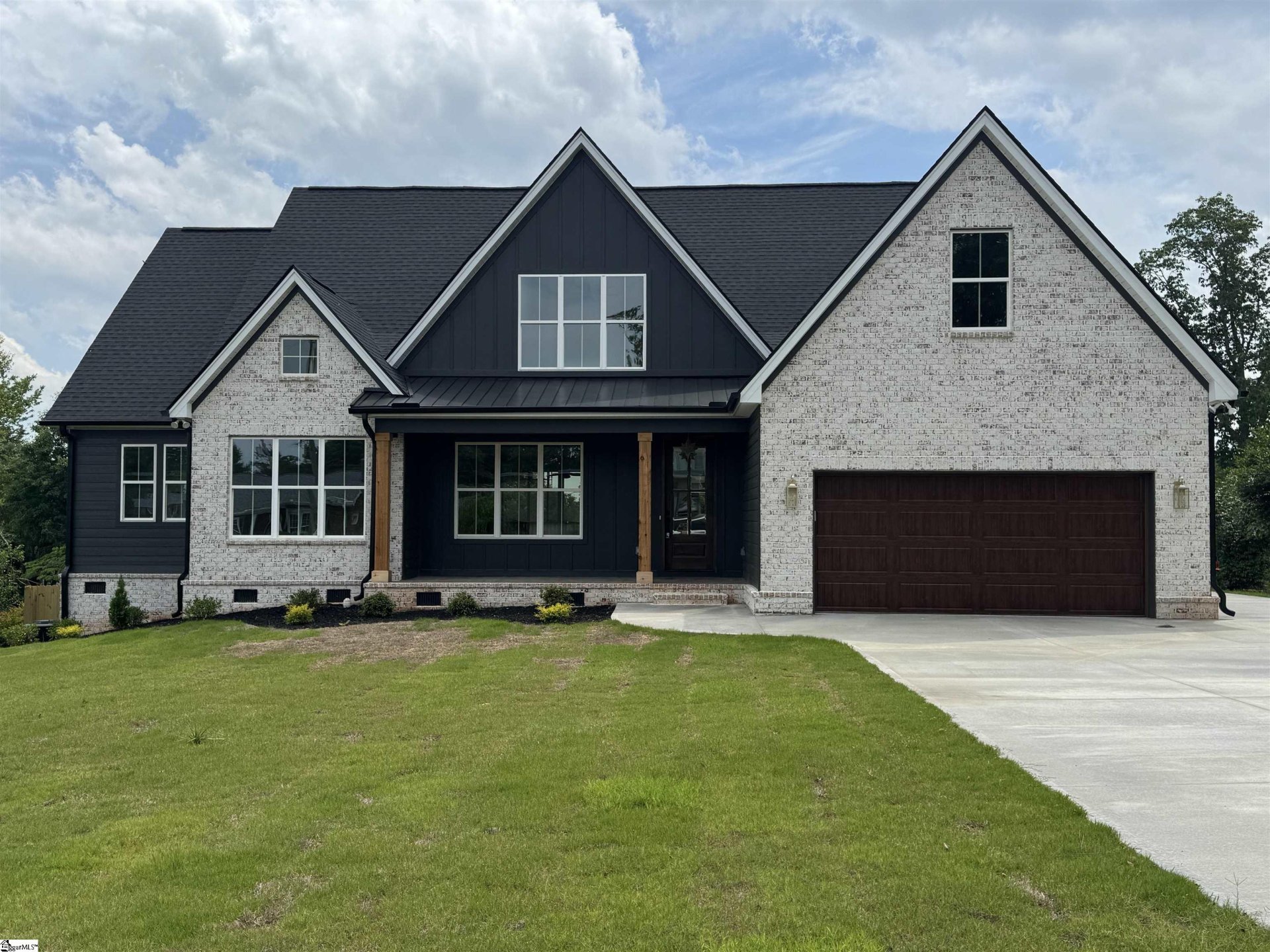 Property at 109 Oakdale Avenue, Greer, SC 29651