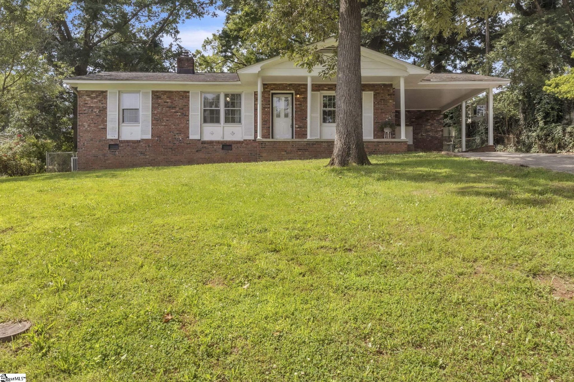 Property image 1 at 6 Kathryan Circle, Greenville, SC 29605