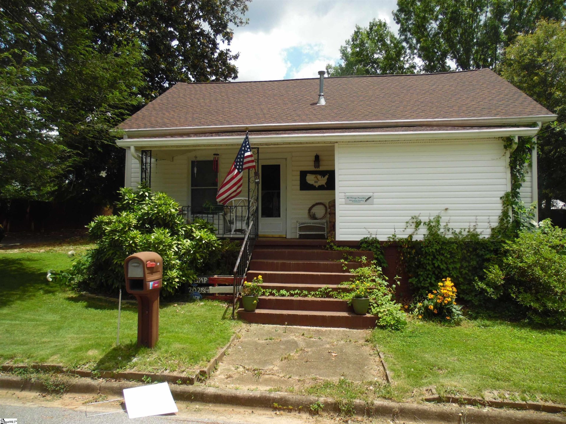 Property image 1 at 111 W 7th Avenue, Easley, SC 29640