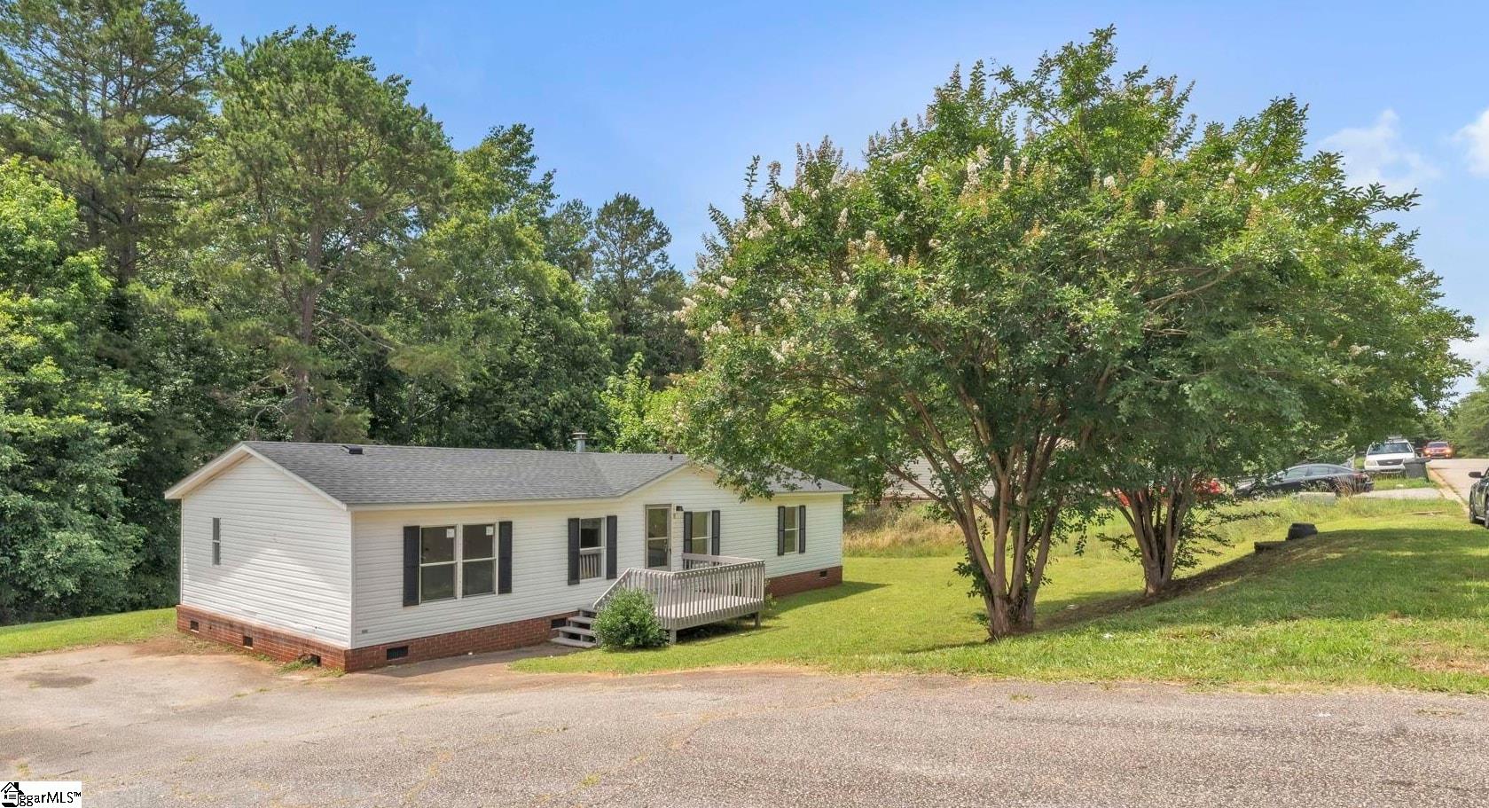 Property image 1 at 8 Channel Street, Greenville, SC 29611