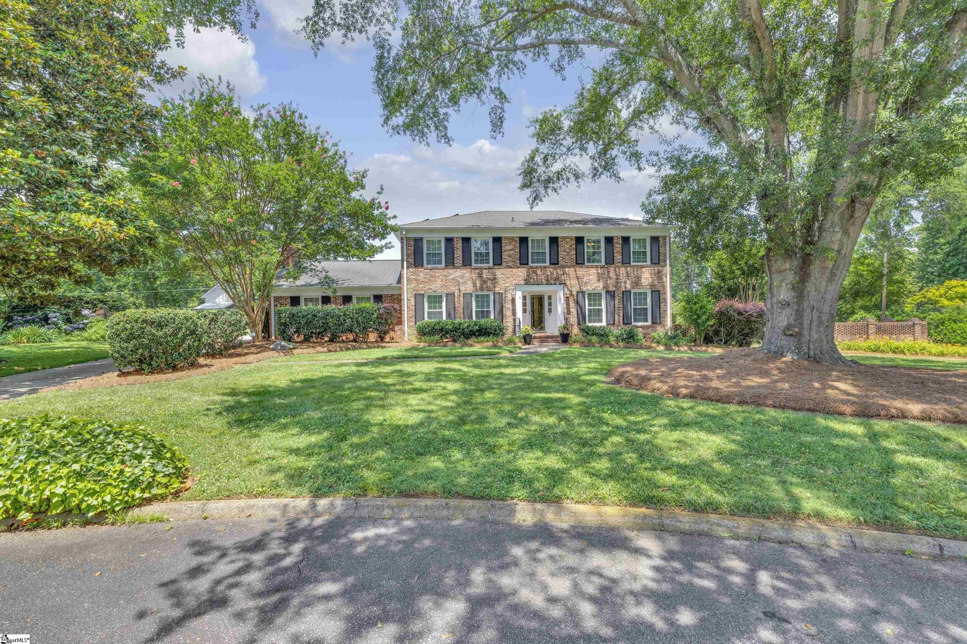Property image 1 at 1 Redcliffe Road, Greenville, SC 29615