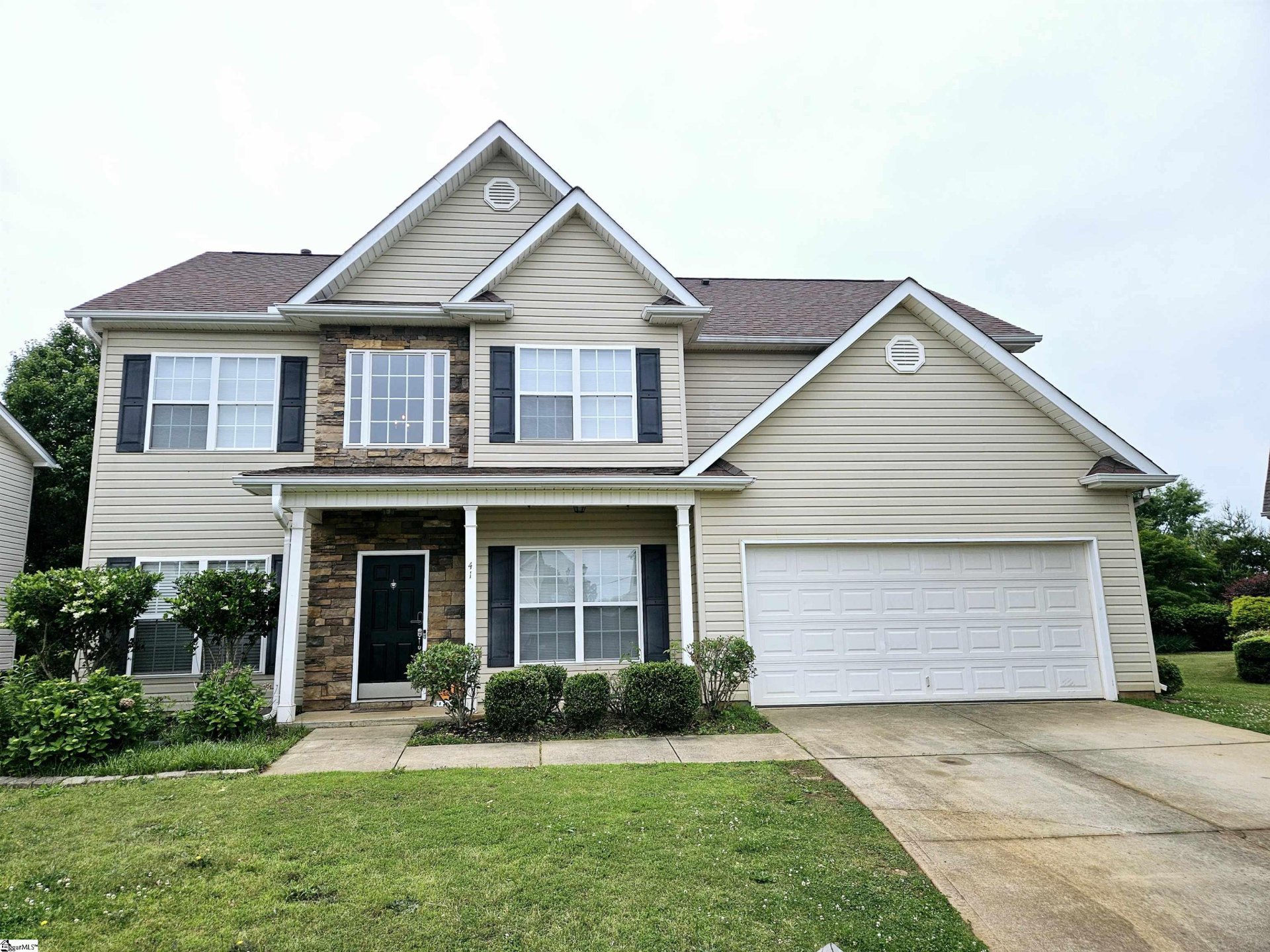 Property at 41 Hurshfield Court, Taylors, SC 29687