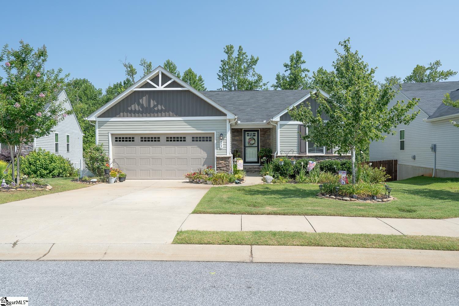 Property image 1 at 415 Edgehill Court, Greenville, SC 29617