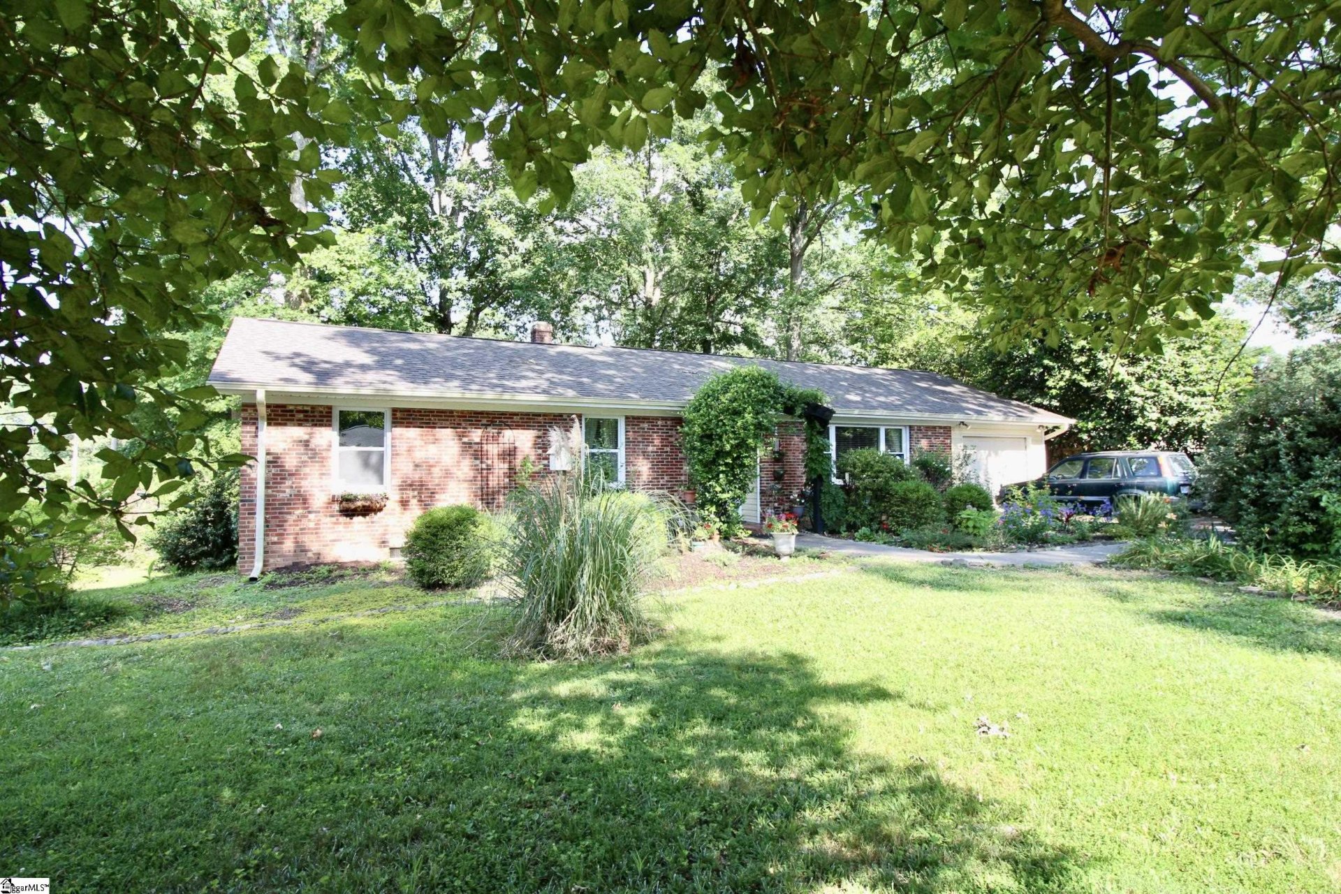 Property image 1 at 102 Coral Drive, Taylors, SC 29687