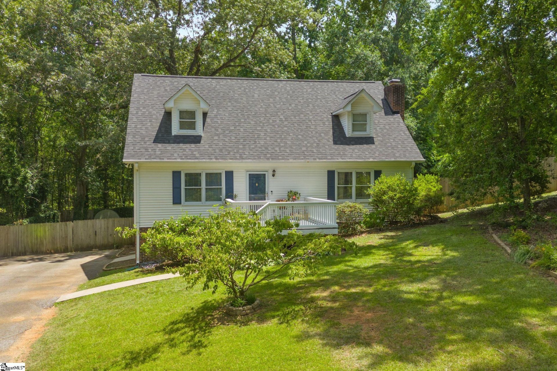 Property image 1 at 302 Willow Drive, Piedmont, SC 29673