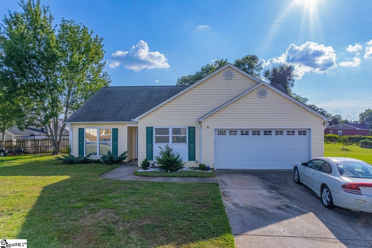 Property image 1 at 3 Amador Court, Simpsonville, SC 29680