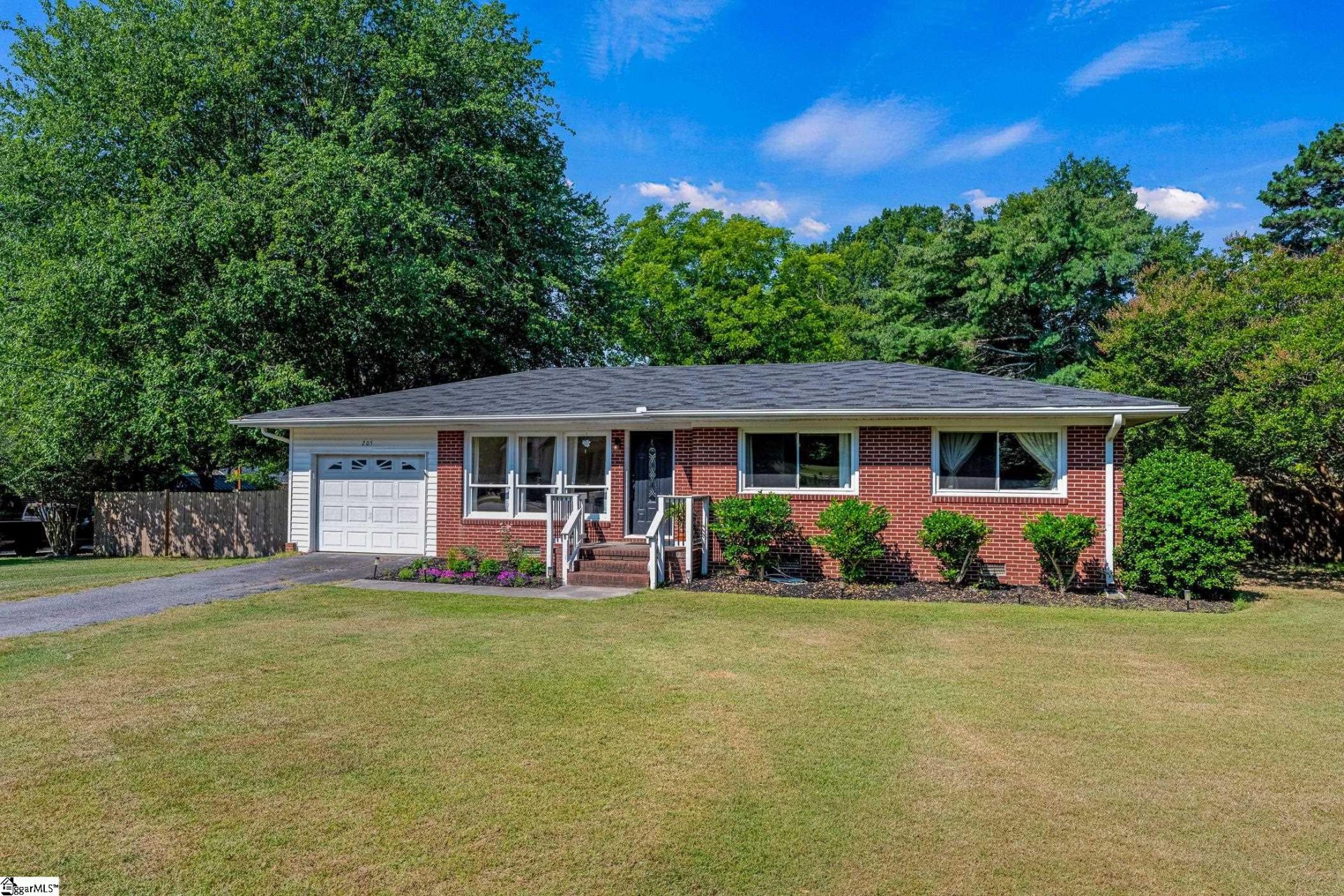 Property image 1 at 205 Looneybrook Drive, Fountain Inn, SC 29644