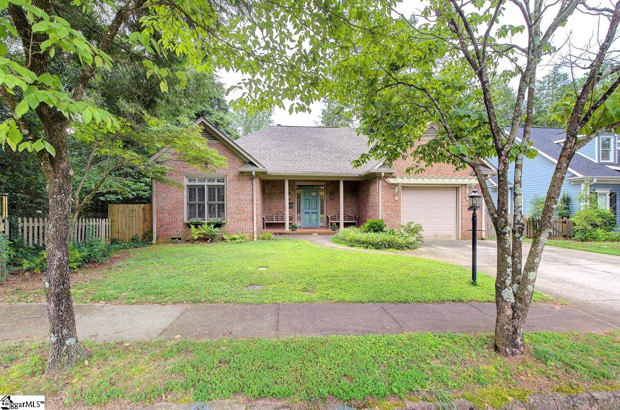 Property image 1 at 4 Harcourt Drive, Greenville, SC 29601
