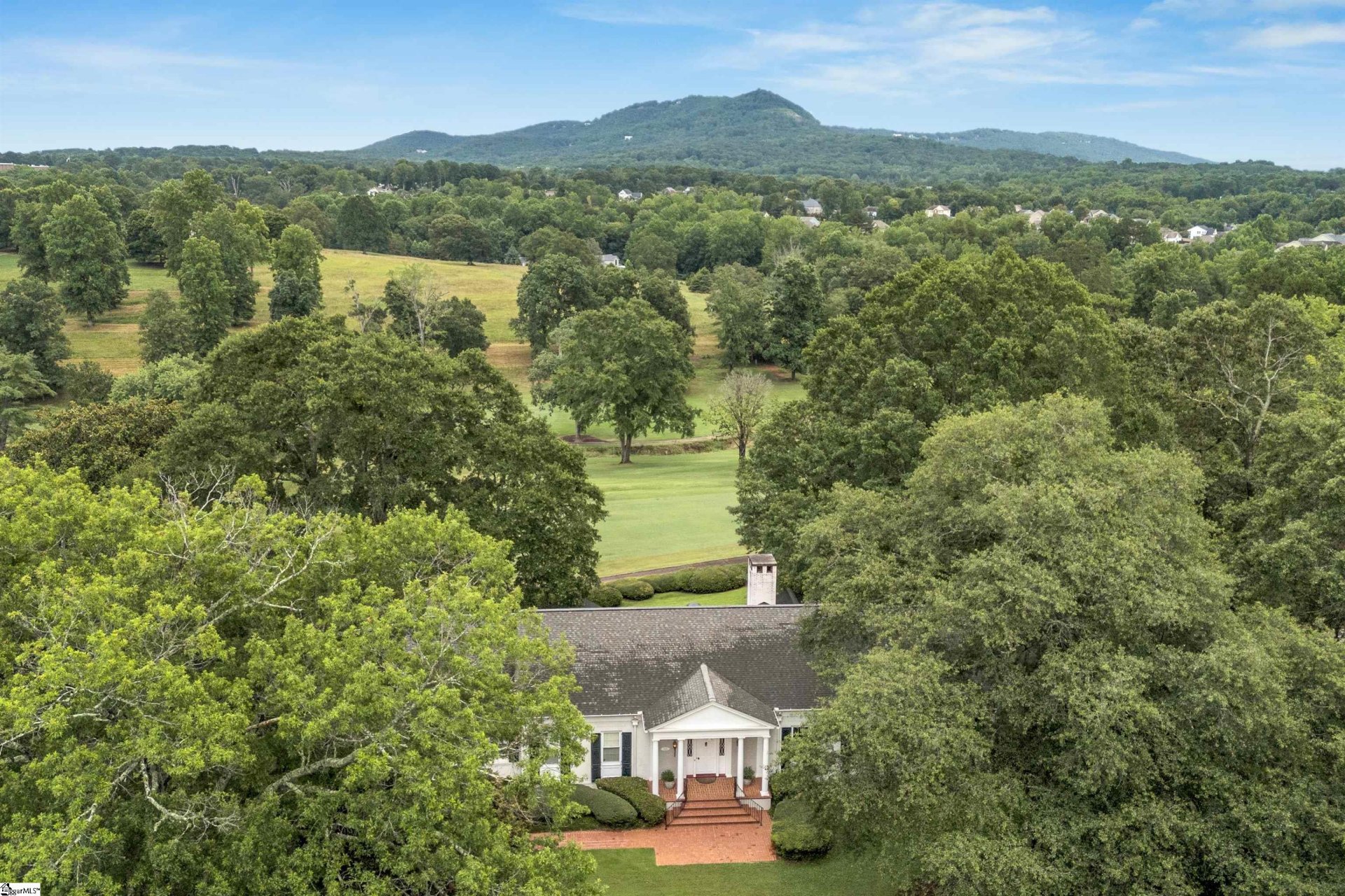 Property image 1 at 110 E Round Hill Road, Greenville, SC 29617