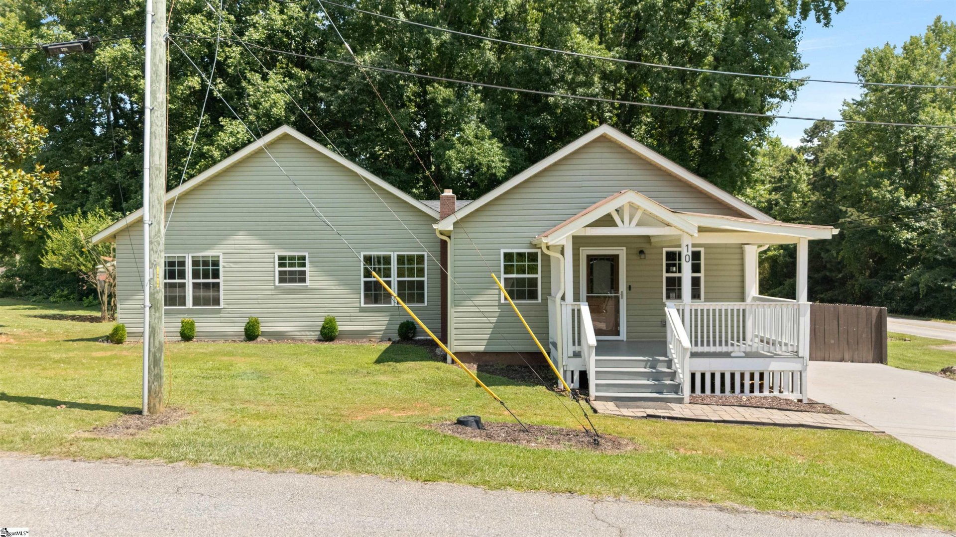 Property image 1 at 10 N Rockview Drive, Greenville, SC 29609