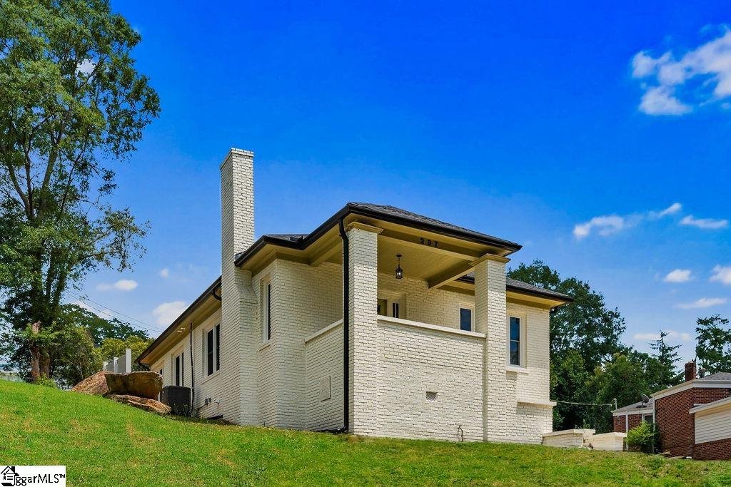 Property image 1 at 297 S High Point Road, Spartanburg, SC 29301