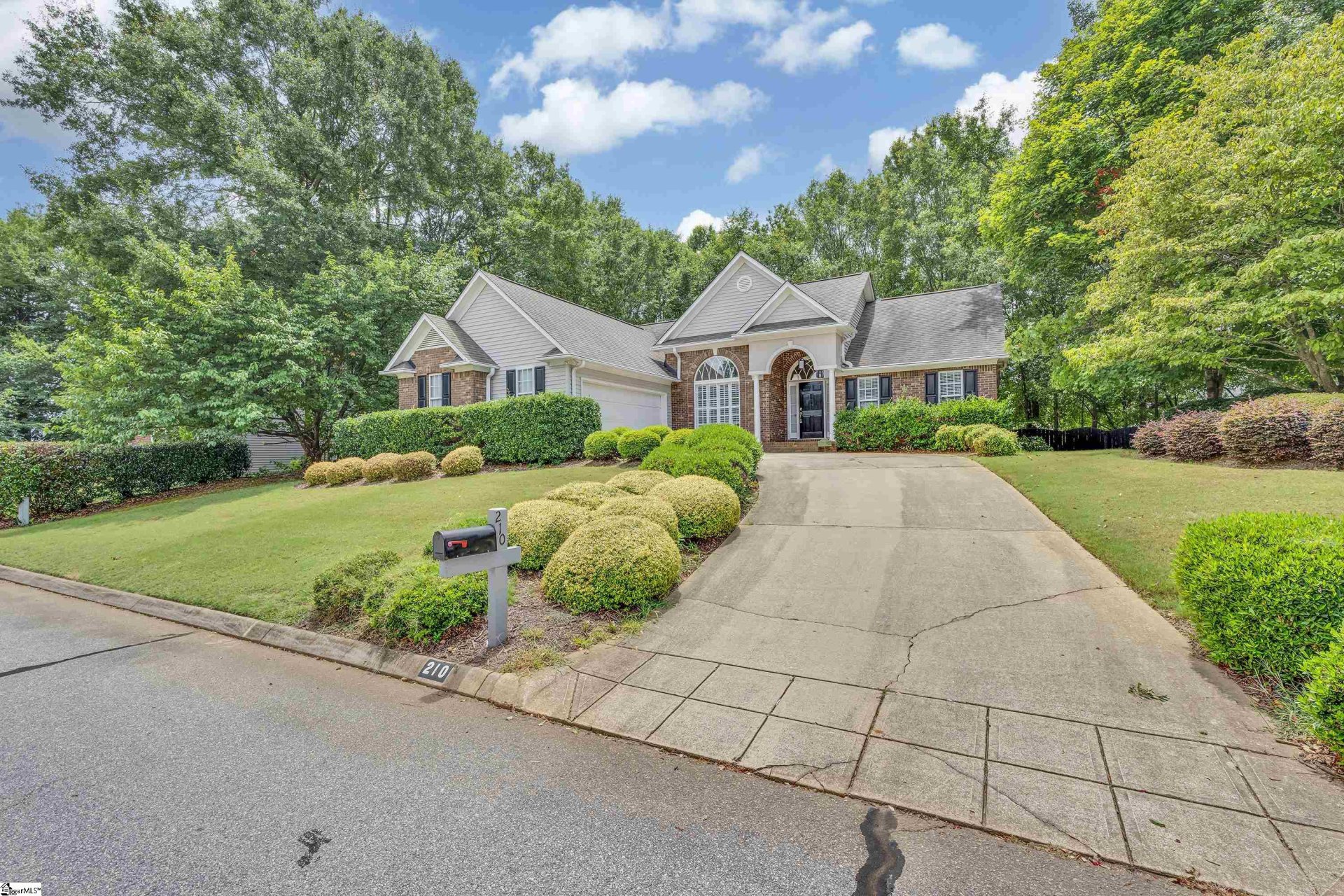 Property image 1 at 210 Kinard Way, Simpsonville, SC 29681