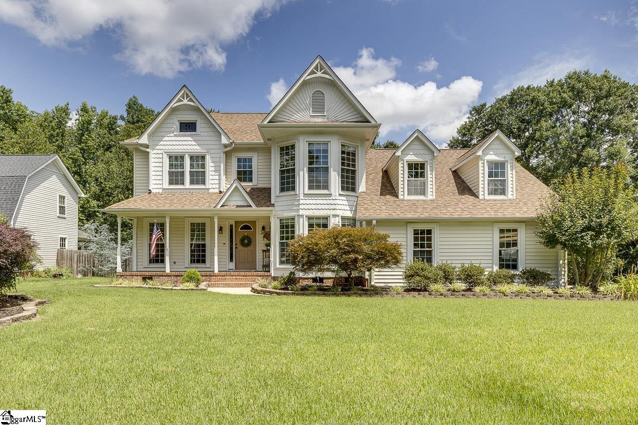 Property image 1 at 704 E Silverleaf Street, Greer, SC 29650