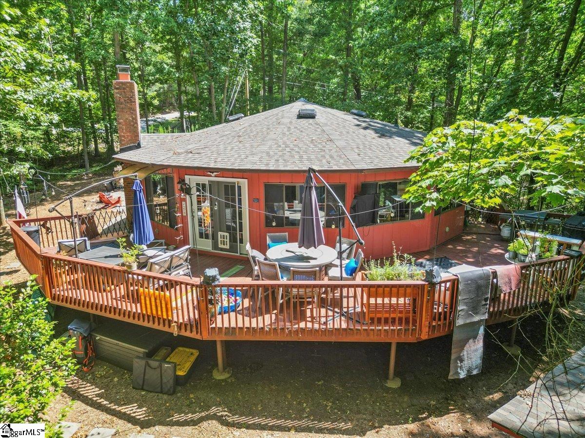 Property image 1 at 834 S Hogan Drive, Westminster, SC 29693