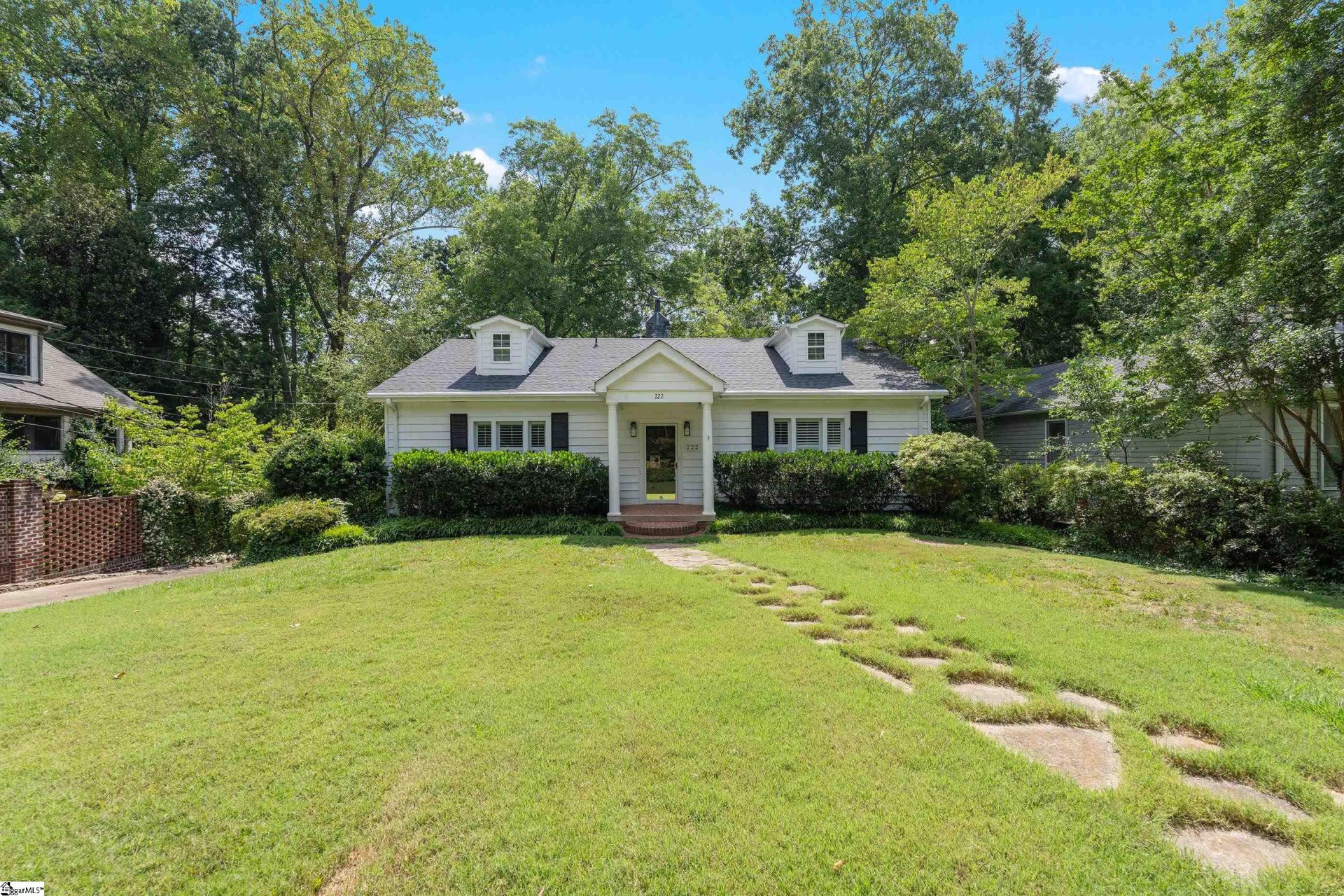 222 E Avondale Drive