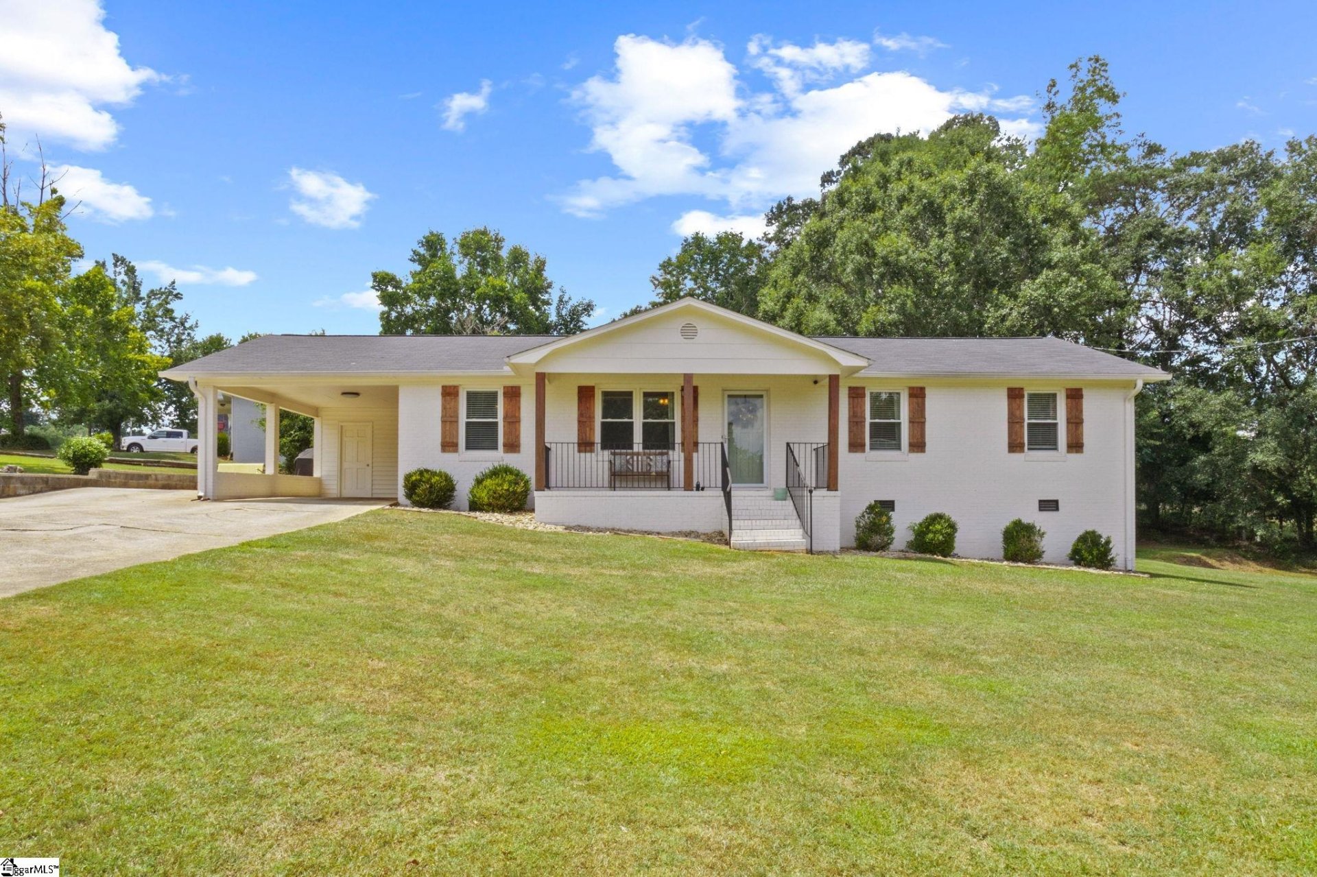 Property image 1 at 211 Bentwood Drive, Piedmont, SC 29673