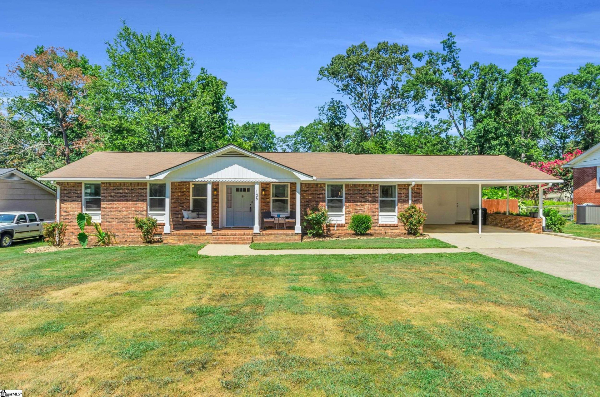 Property image 1 at 106 Bedford Drive, Taylors, SC 29687