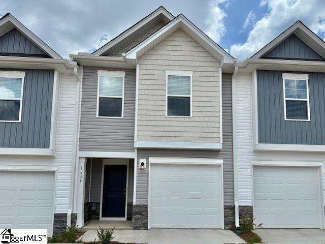 Property image 1 at 1255 Forestbrook Lane, Spartanburg, SC 29303