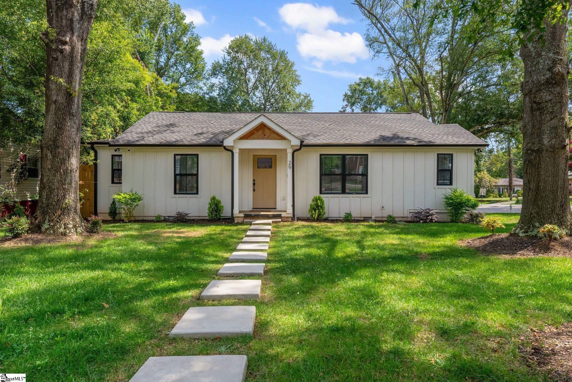 Property image 1 at 29 Collinson Road, Greenville, SC 29605