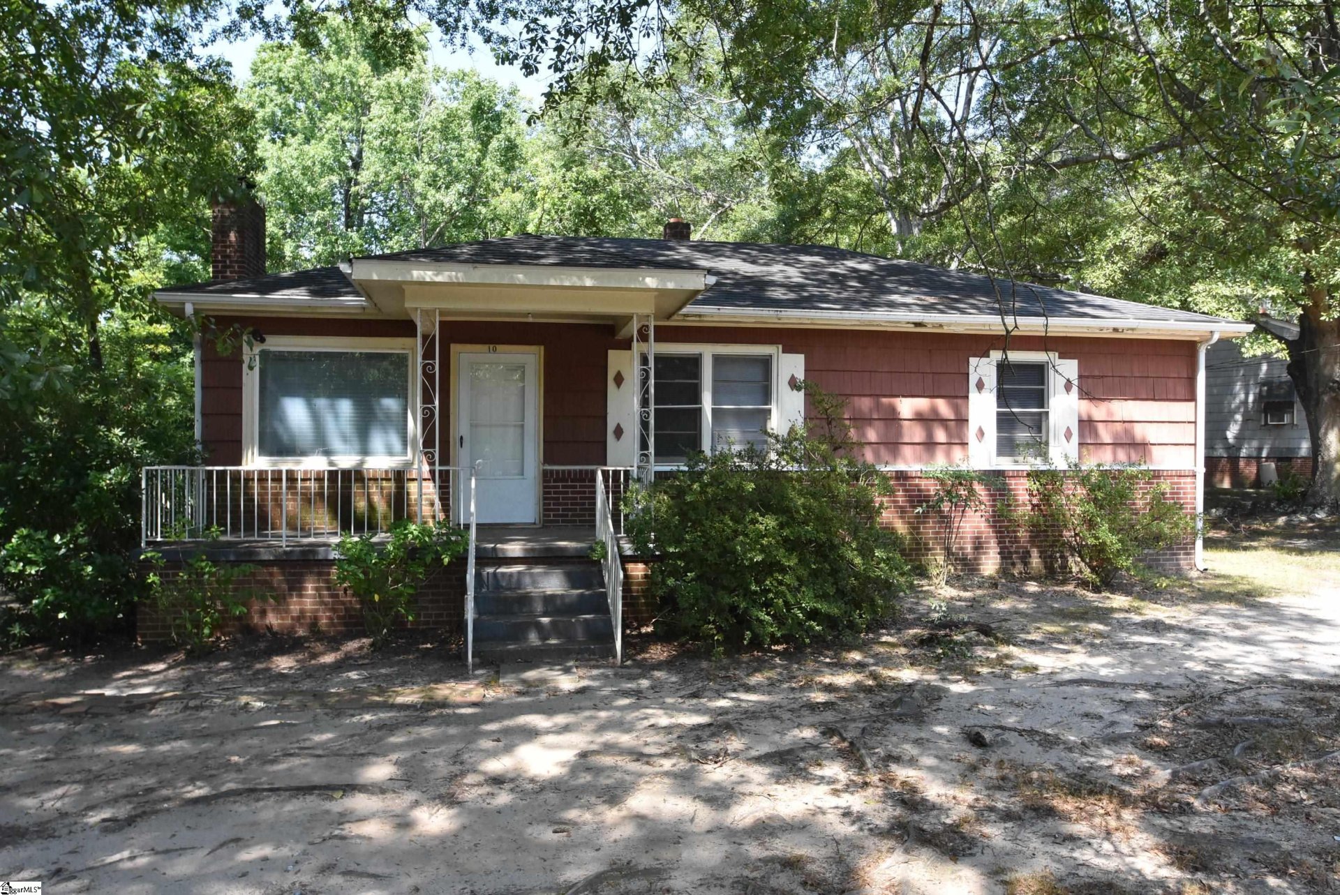 Property image 1 at 10 Mayflower Avenue, Greenville, SC 29605