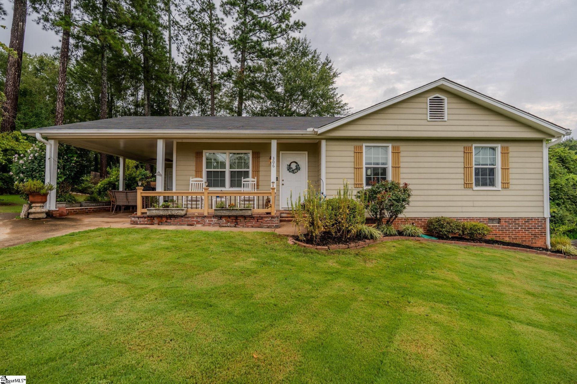 Property image 1 at 306 Green Drive, Liberty, SC 29657