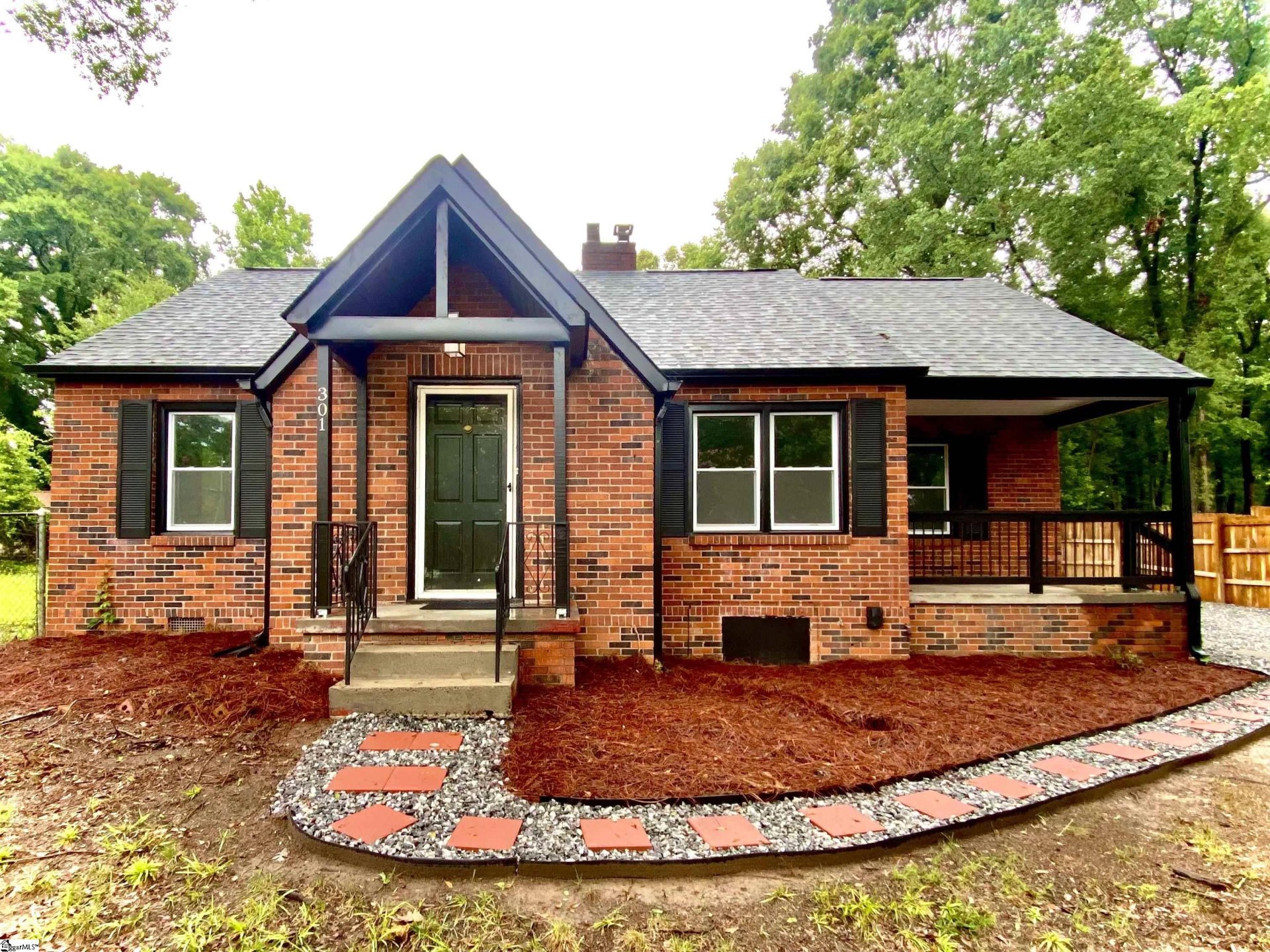 Property image 1 at 301 Churchill Circle, Greenville, SC 29605