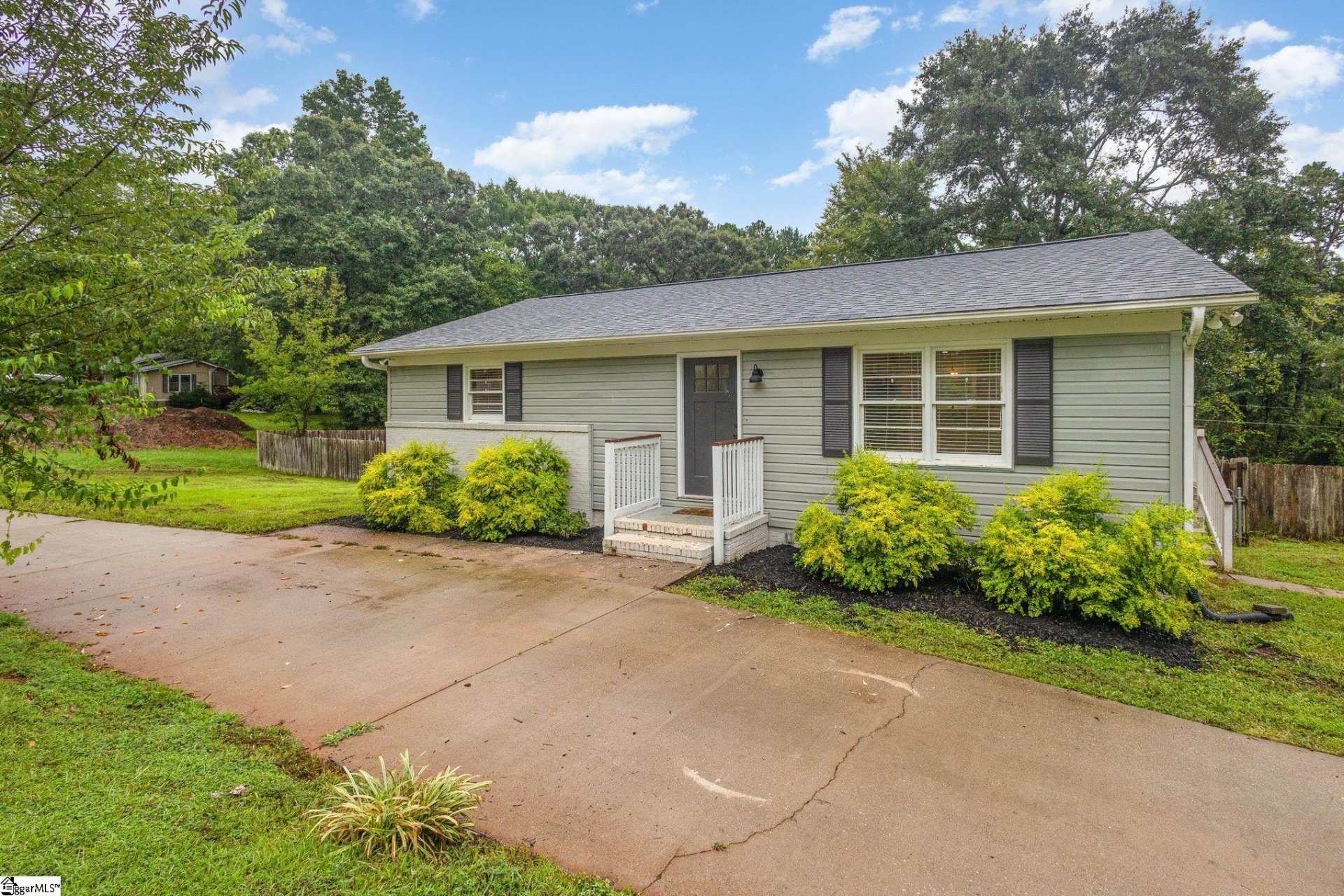 Property at 24 Springbrook Court, Wellford, SC 29385