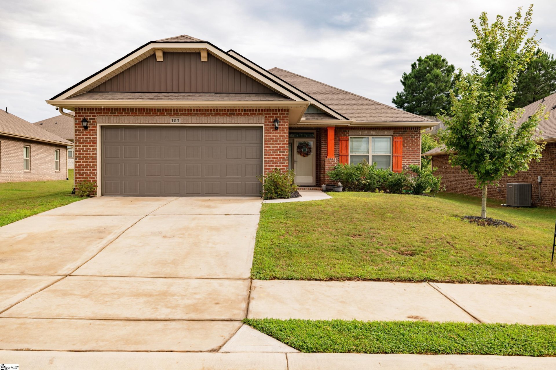 Bracken Woods, Piedmont community