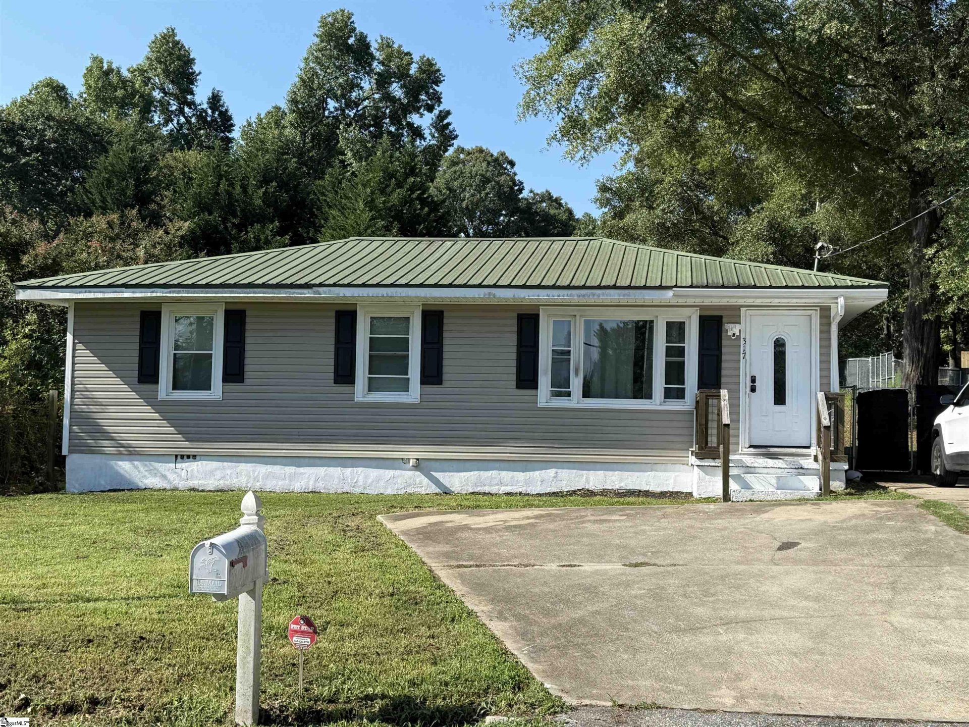 Property image 1 at 317 Ivydale Drive, Greenville, SC 29609