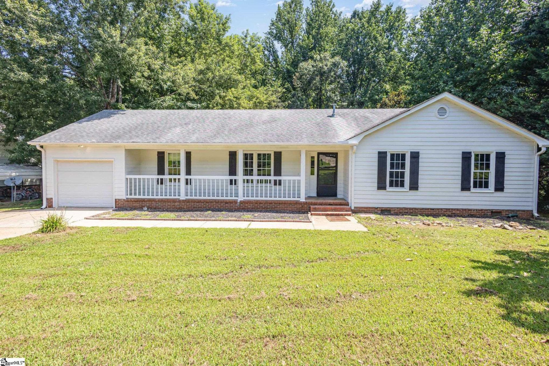 Property at 528 Indian Trail, Taylors, SC 29687