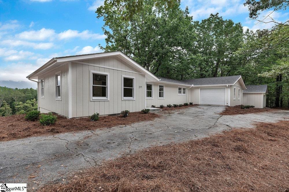 Property at 217 Rockcrest Ridge, Cleveland, SC 29635