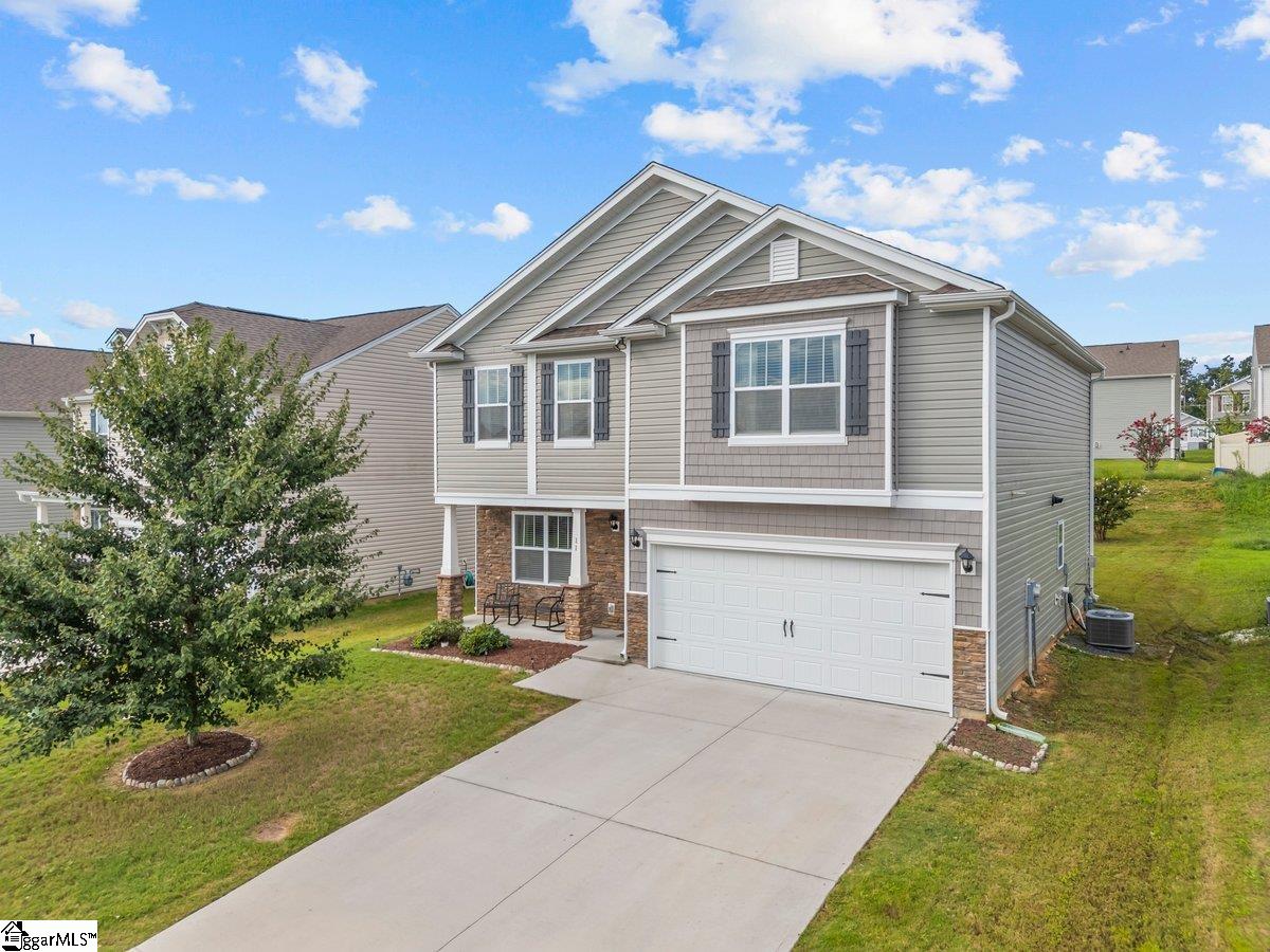 Property image 1 at 11 Darrowby Way, Simpsonville, SC 29680