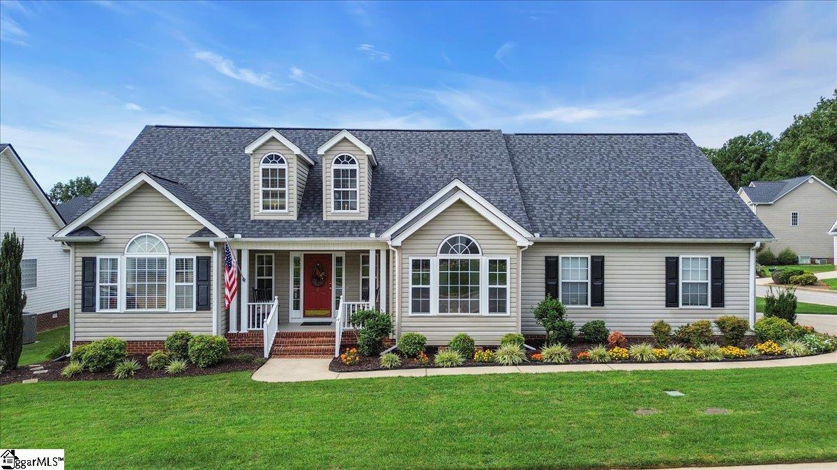 Property image 1 at 2 Pembark Lane, Simpsonville, SC 29681