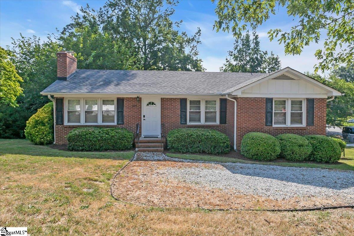 Property image 1 at 2800 Edwards Road, Taylors, SC 29687