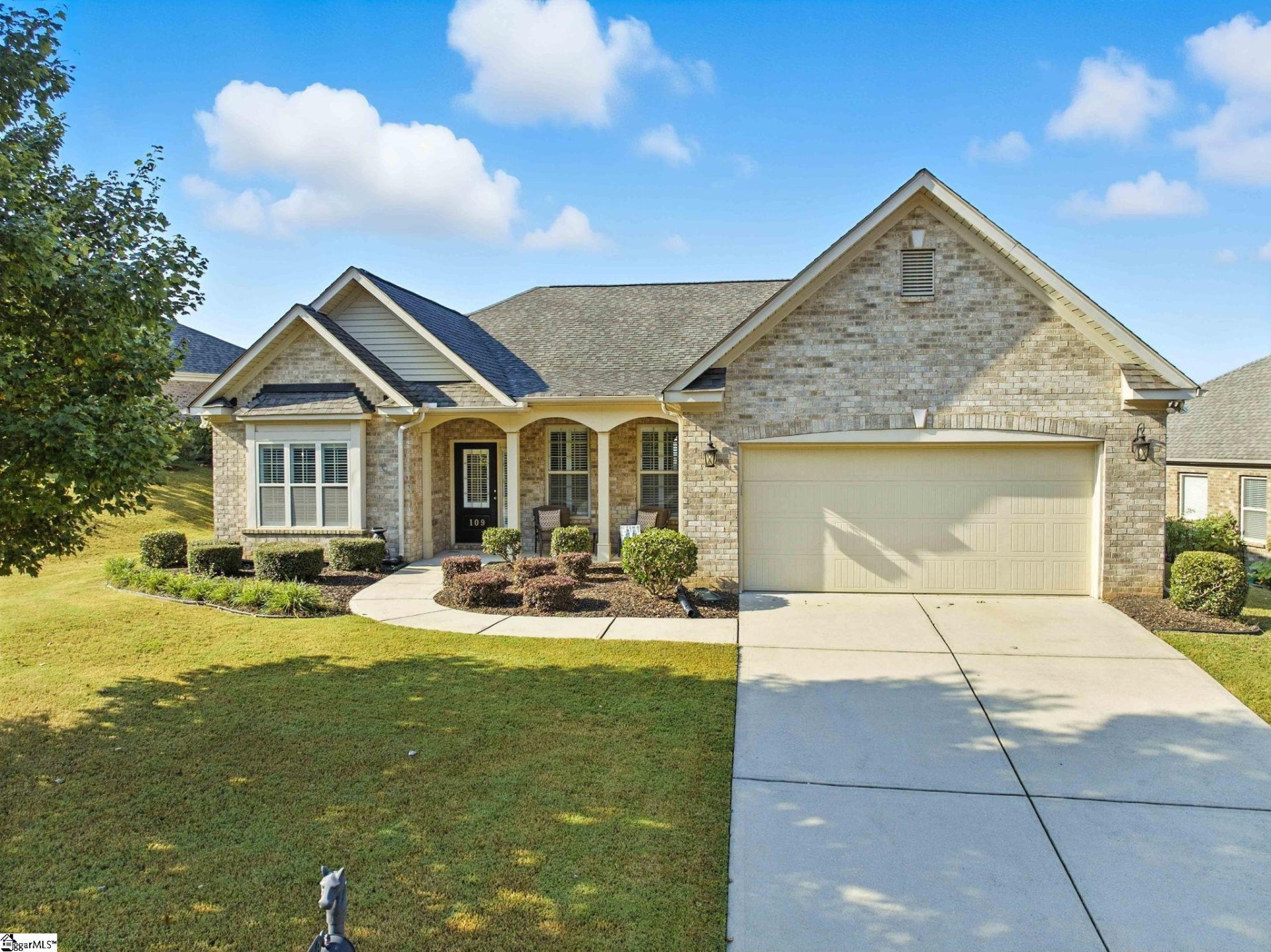 Property image 1 at 109 Macintyre Street, Simpsonville, SC 29680