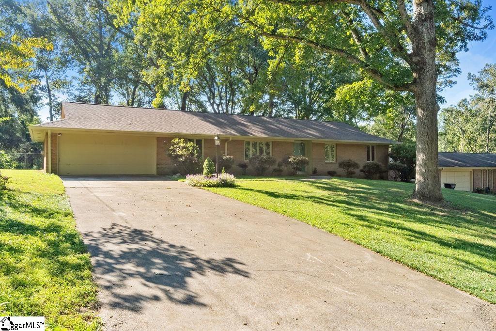 Property at 107 Wood Heights Avenue, Taylors, SC 29687