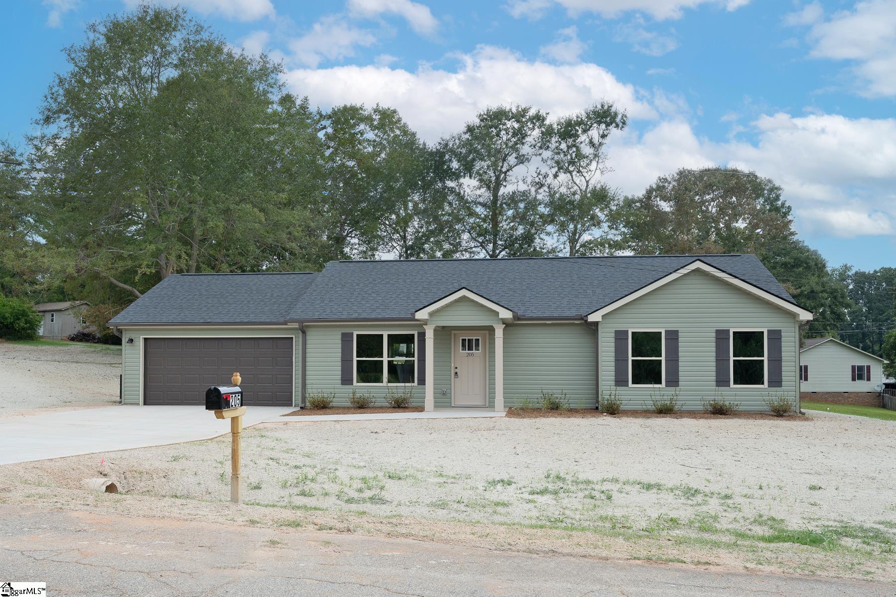 Property image 1 at 205 Southside Drive, Laurens, SC 29360