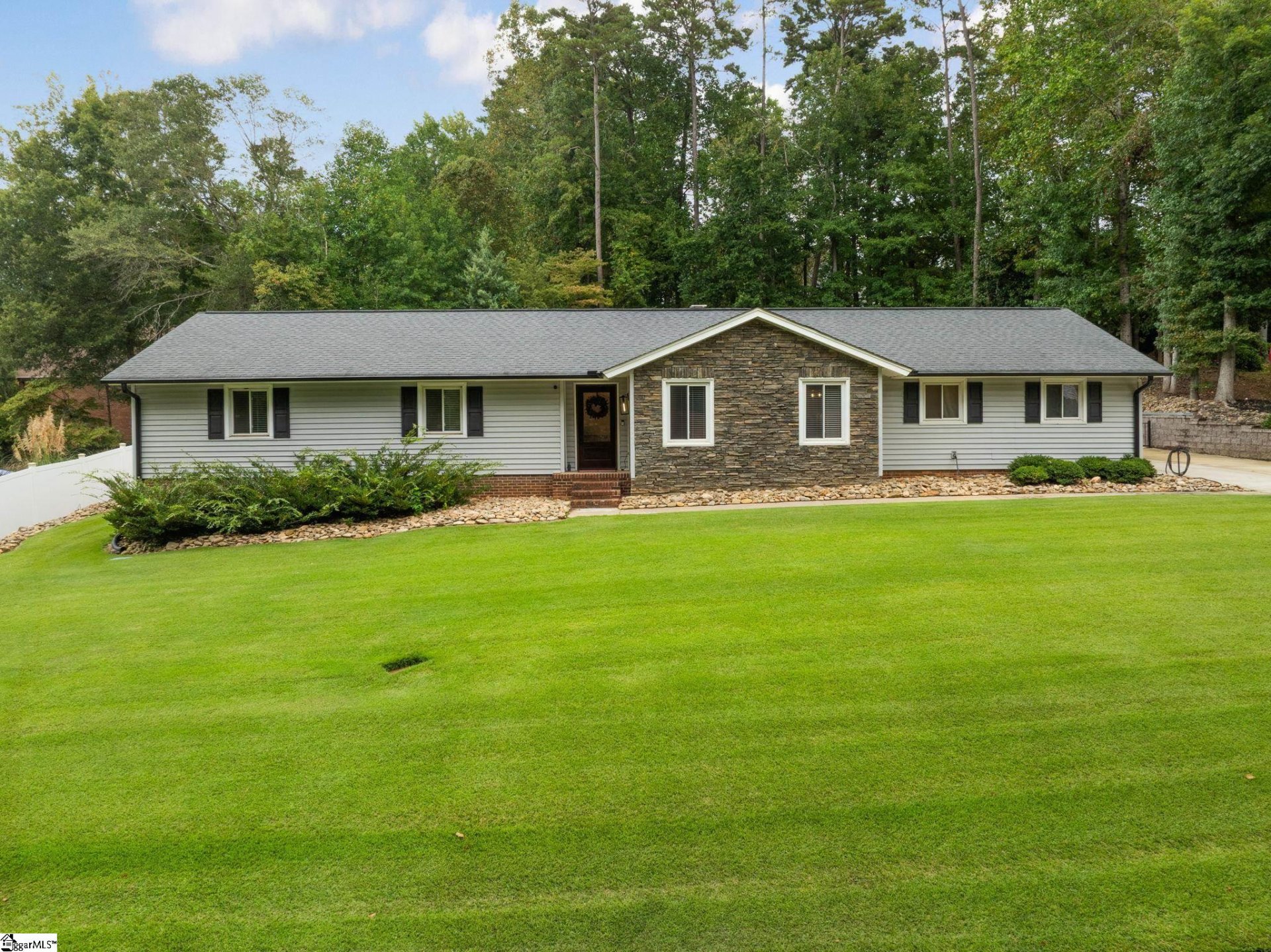 Property at 406 Huntington Road, Easley, SC 29642