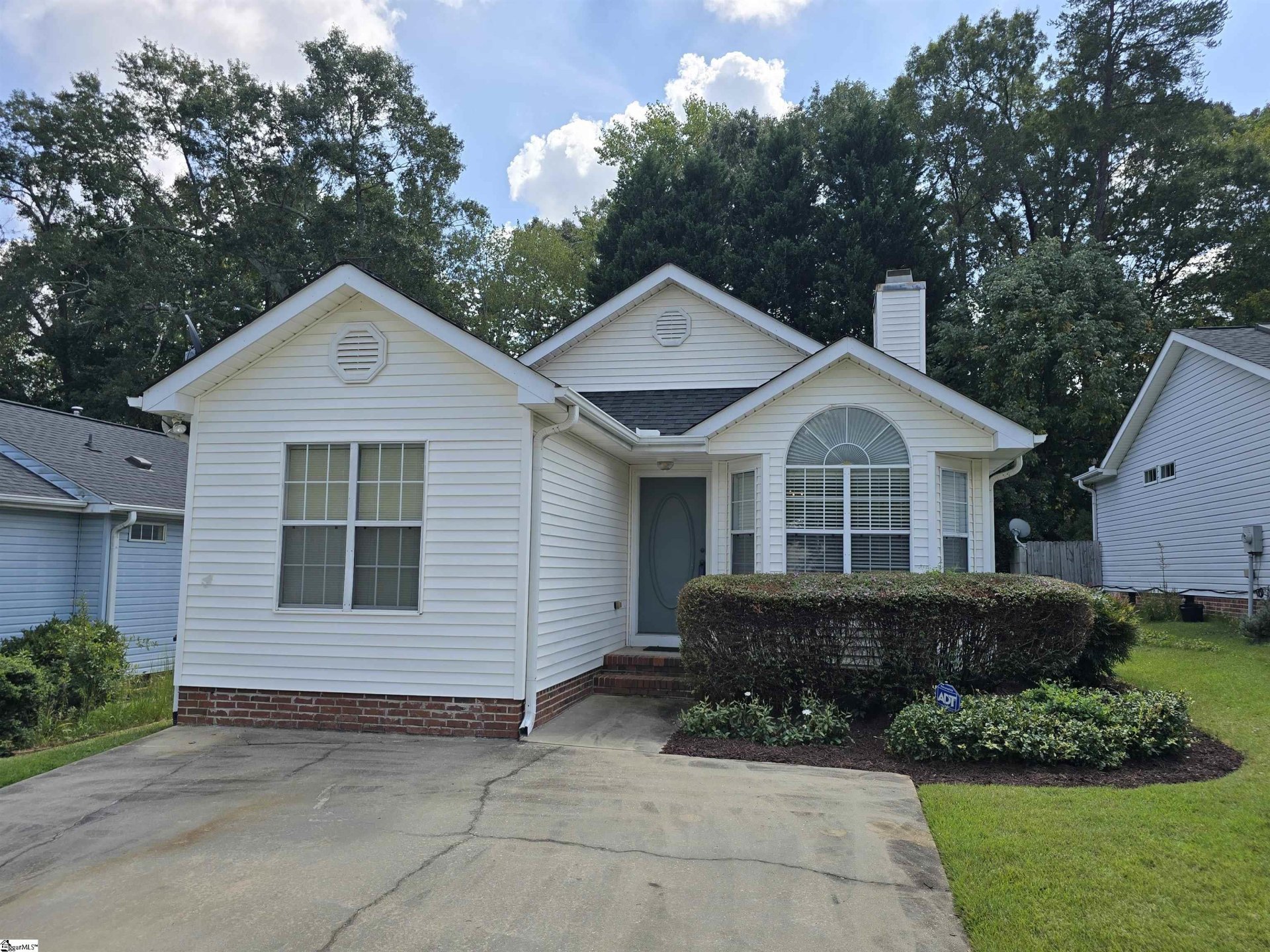 Property at 12 Lantern Lane, Greer, SC 29651