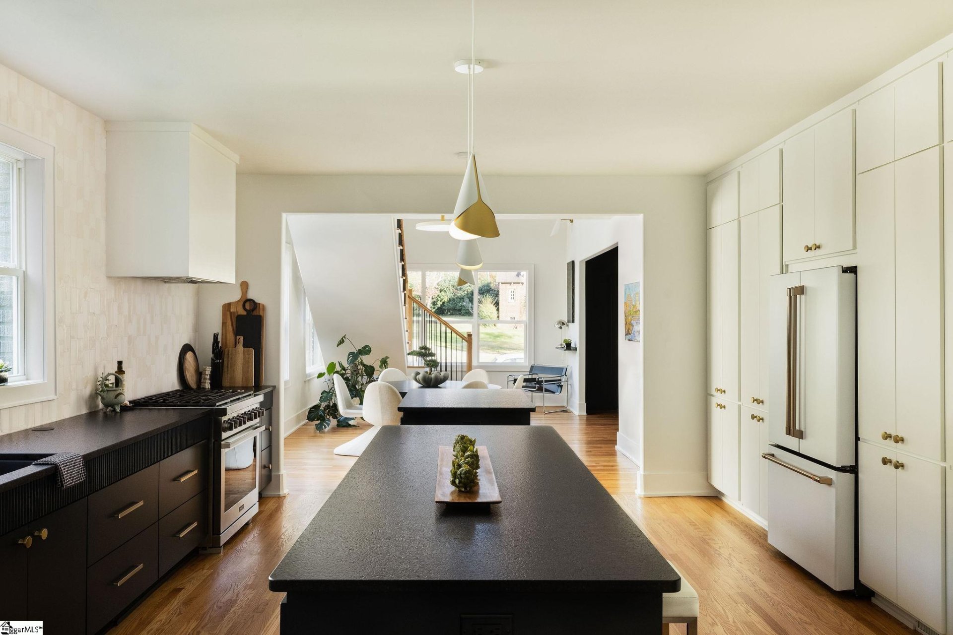 Property image 1 at 10 Jones Avenue, Greenville, SC 29601