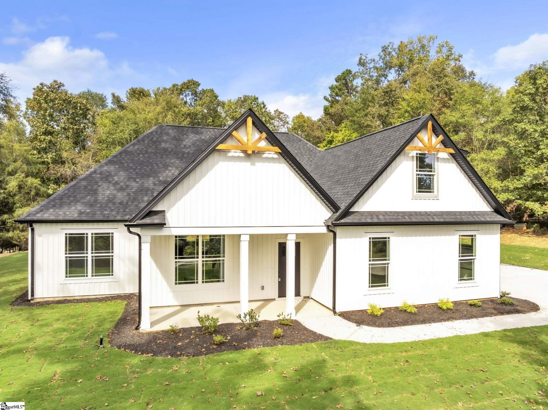 Property at 101 E Peninsula Drive, Laurens, SC 29360