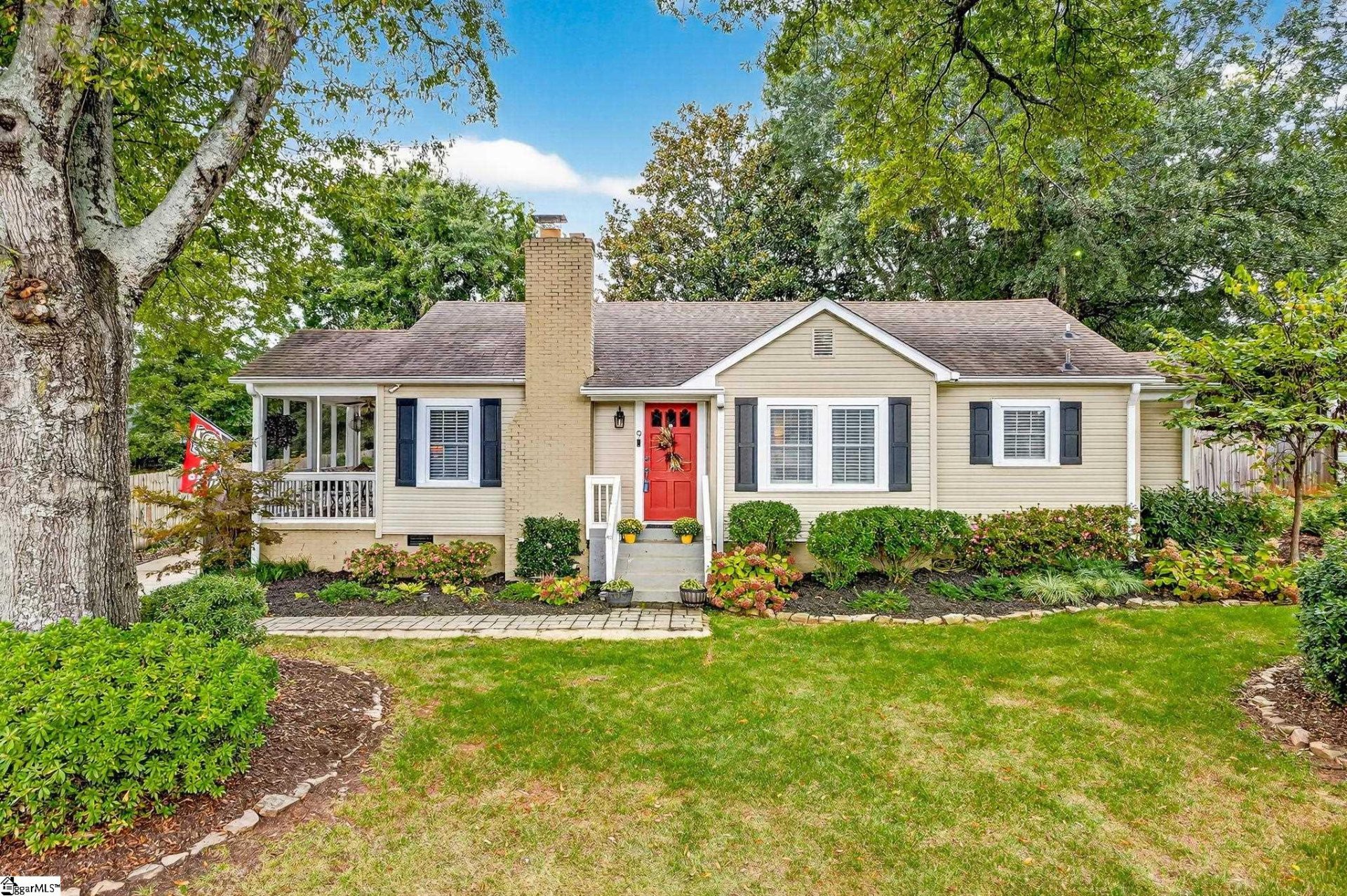 Property at 9 Virnelle Street, Greenville, SC 29607