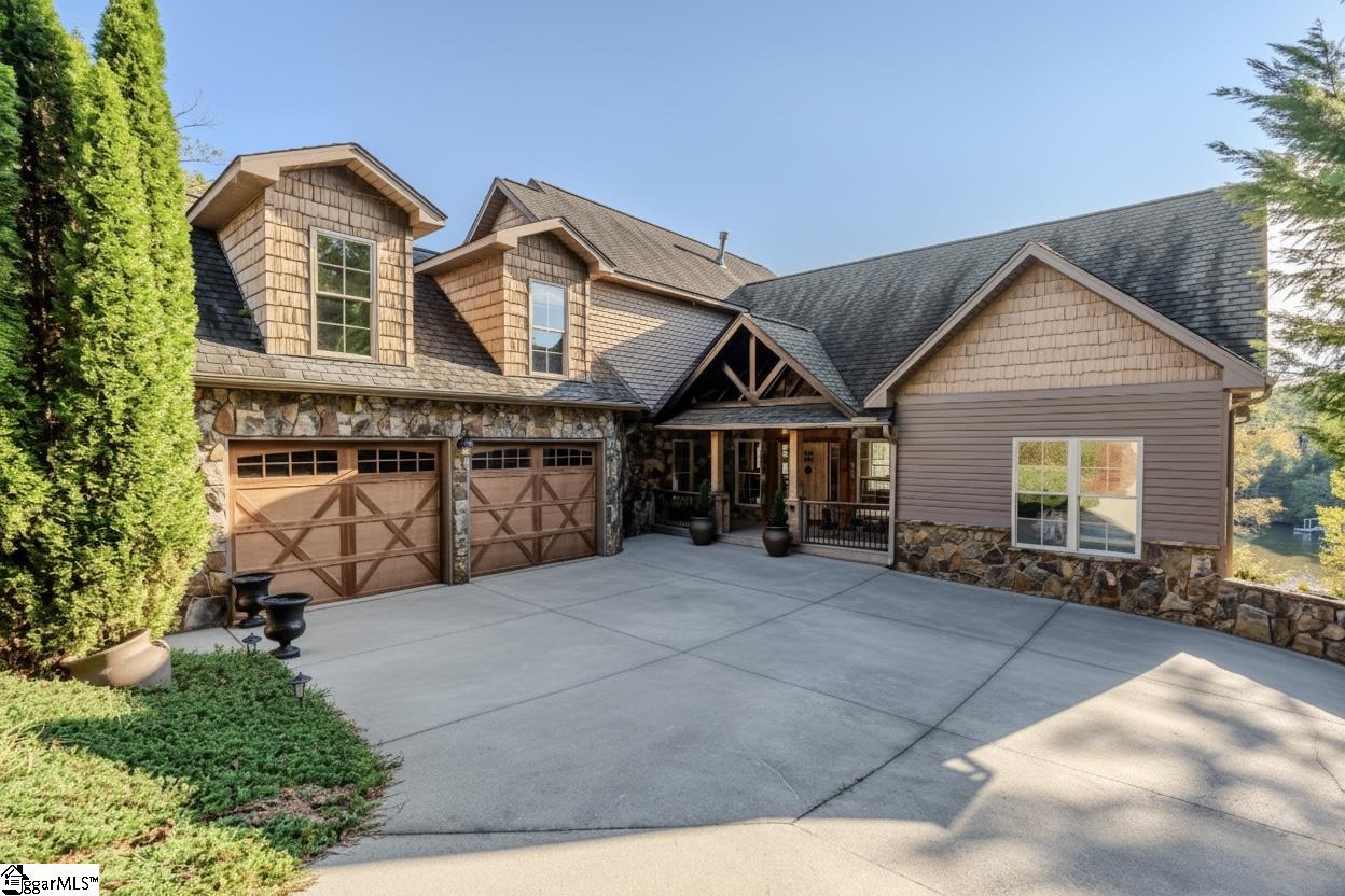 Property at 137 W Waters Edge Lane, West Union, SC 29696