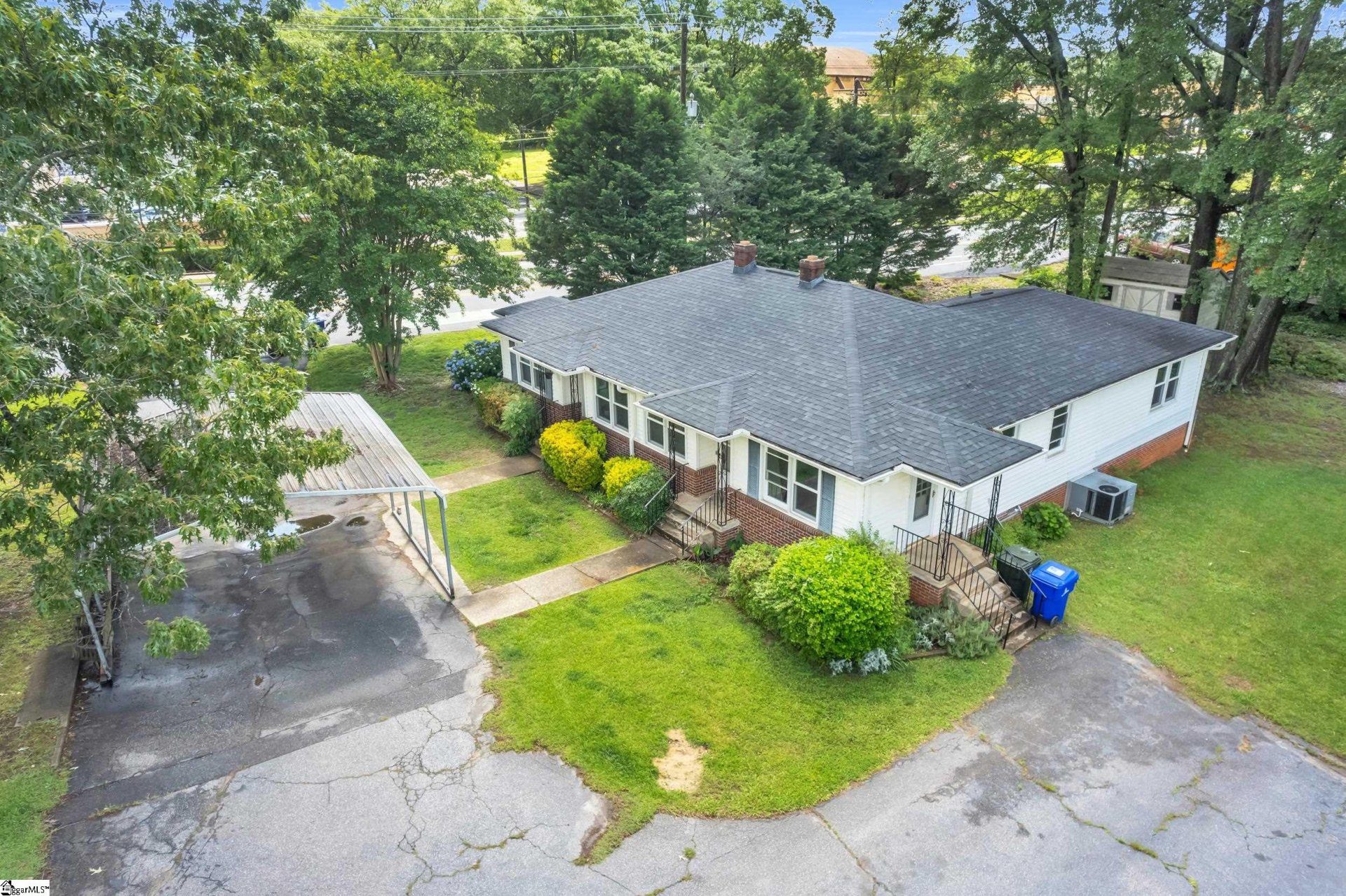 Property at 118 Buena Vista Avenue, Greenville, SC 29607