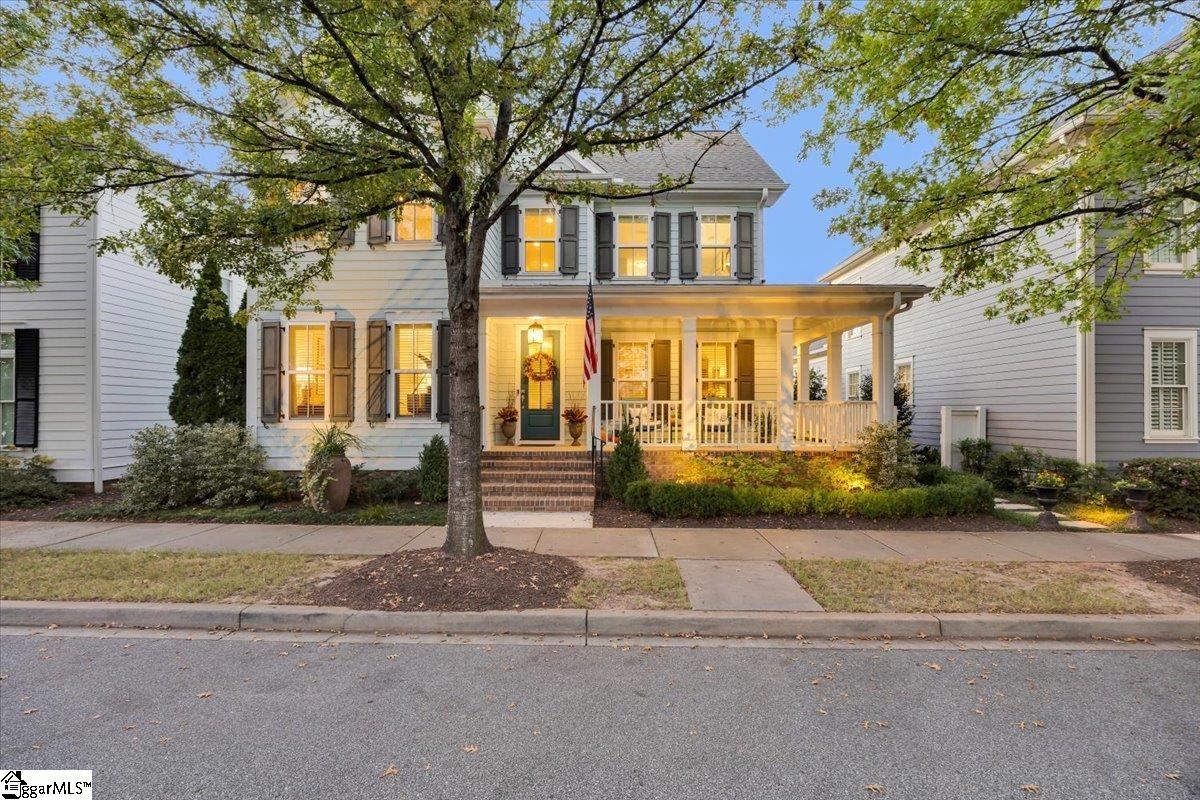 12 Hollingsworth Drive